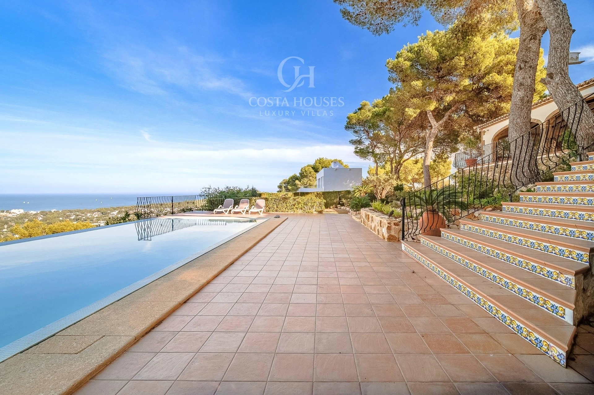 2719VL_MILAN - VILLA MILAN · RESIDENCIA DE LUJO CON VISTAS PANORÁMICAS AL MAR EN JÁVEA, ALICANTE