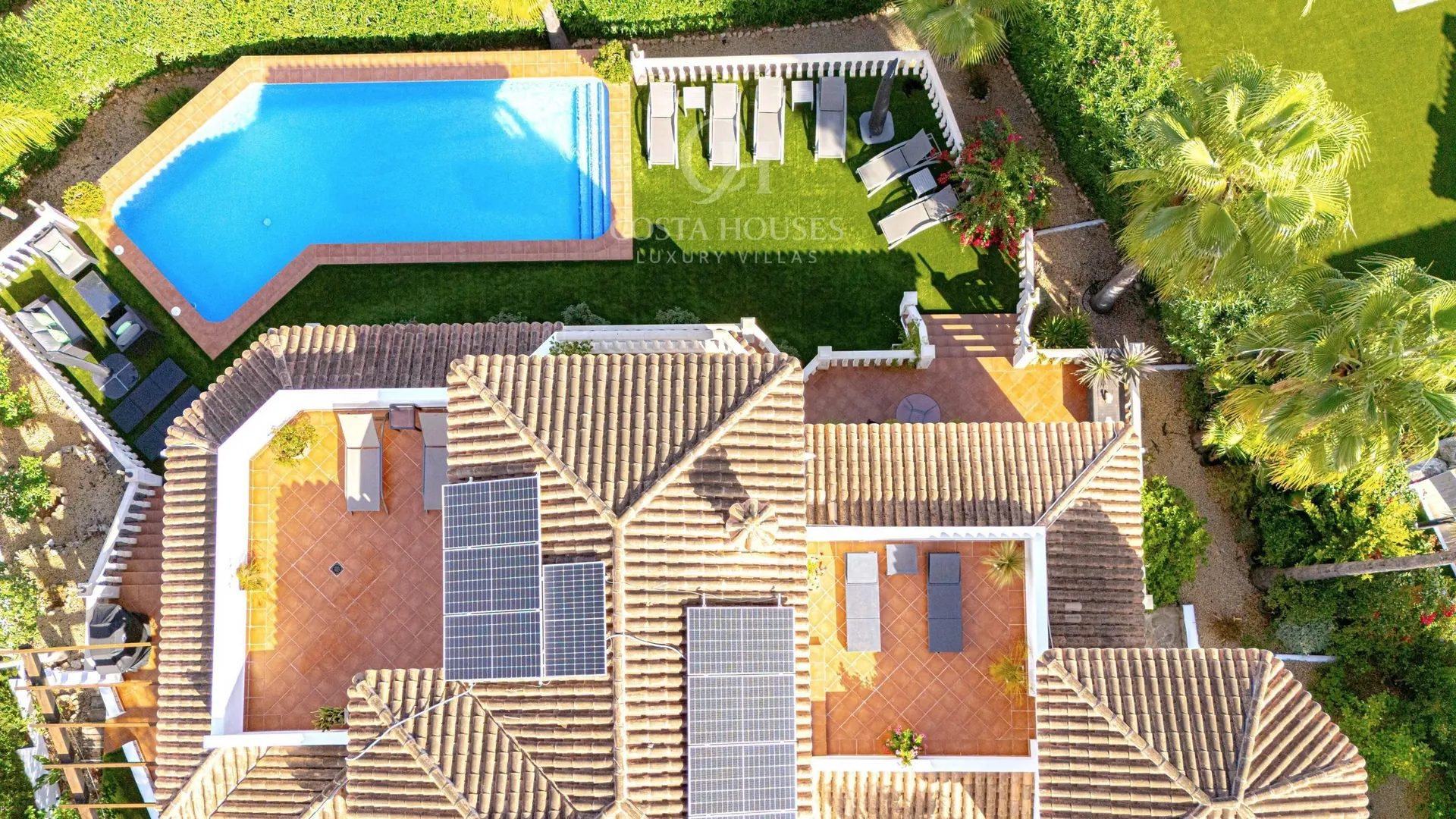 2782V_PIVER - VILLA PIVER · ELEGANCIA CONTEMPORÁNEA ENTRE EL MAR Y EL MONTGÓ – JÁVEA, COSTA BLANCA
