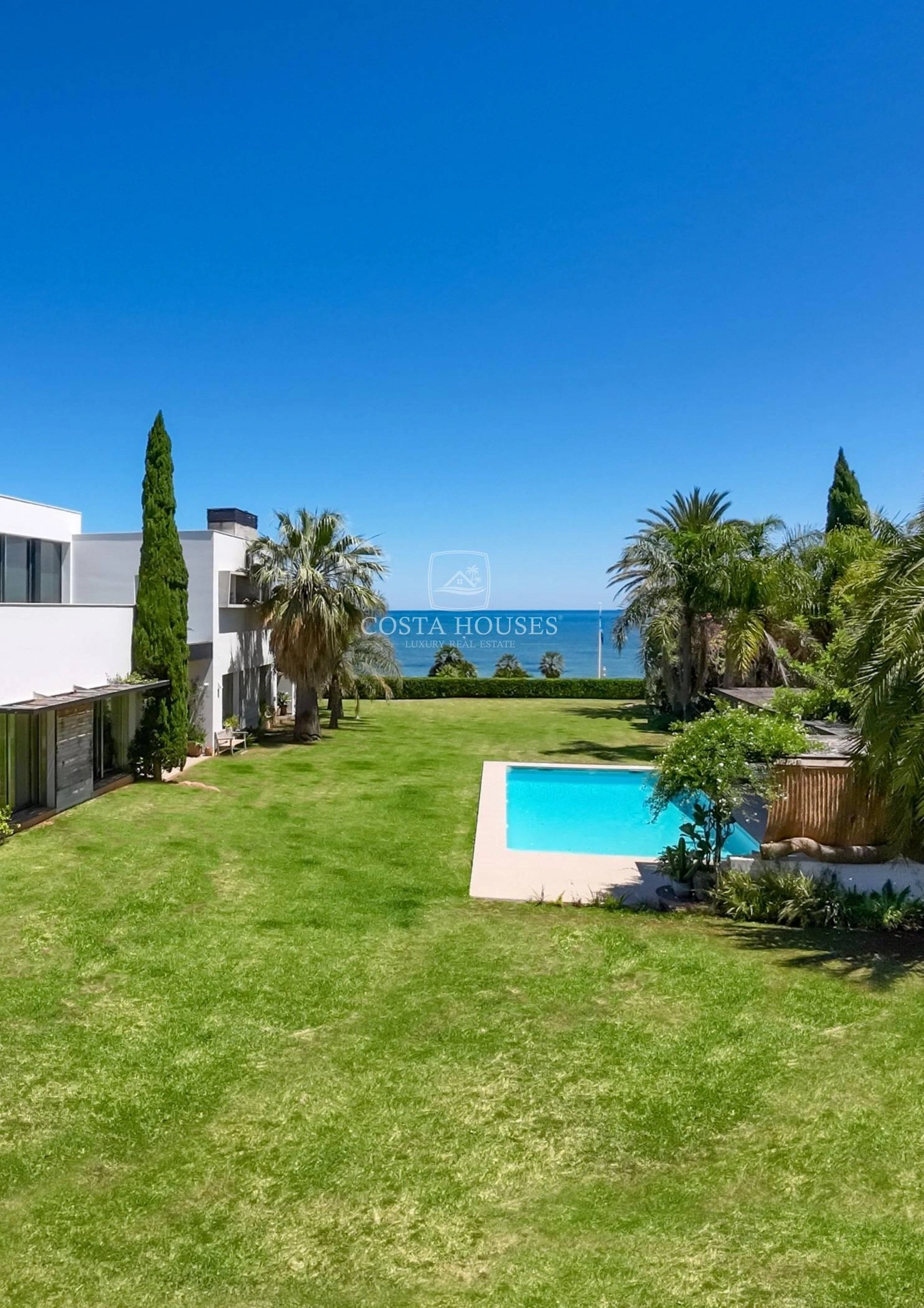 2418VL_SIRENA - ❶ VILLA SIRENA - En venta LUJOSO CHALET FRENTE AL MAR EN Denia, Costa Blanca España