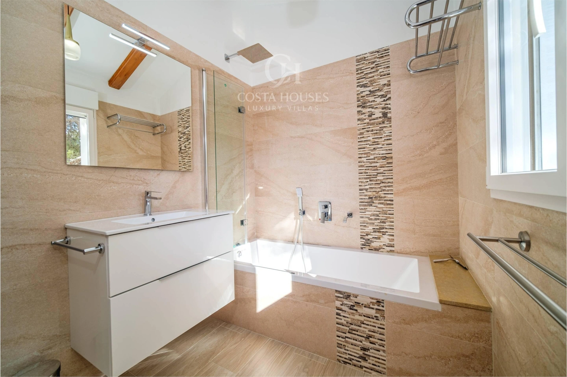 2719VL_MILAN - VILLA MILAN · RESIDENCIA DE LUJO CON VISTAS PANORÁMICAS AL MAR EN JÁVEA, ALICANTE