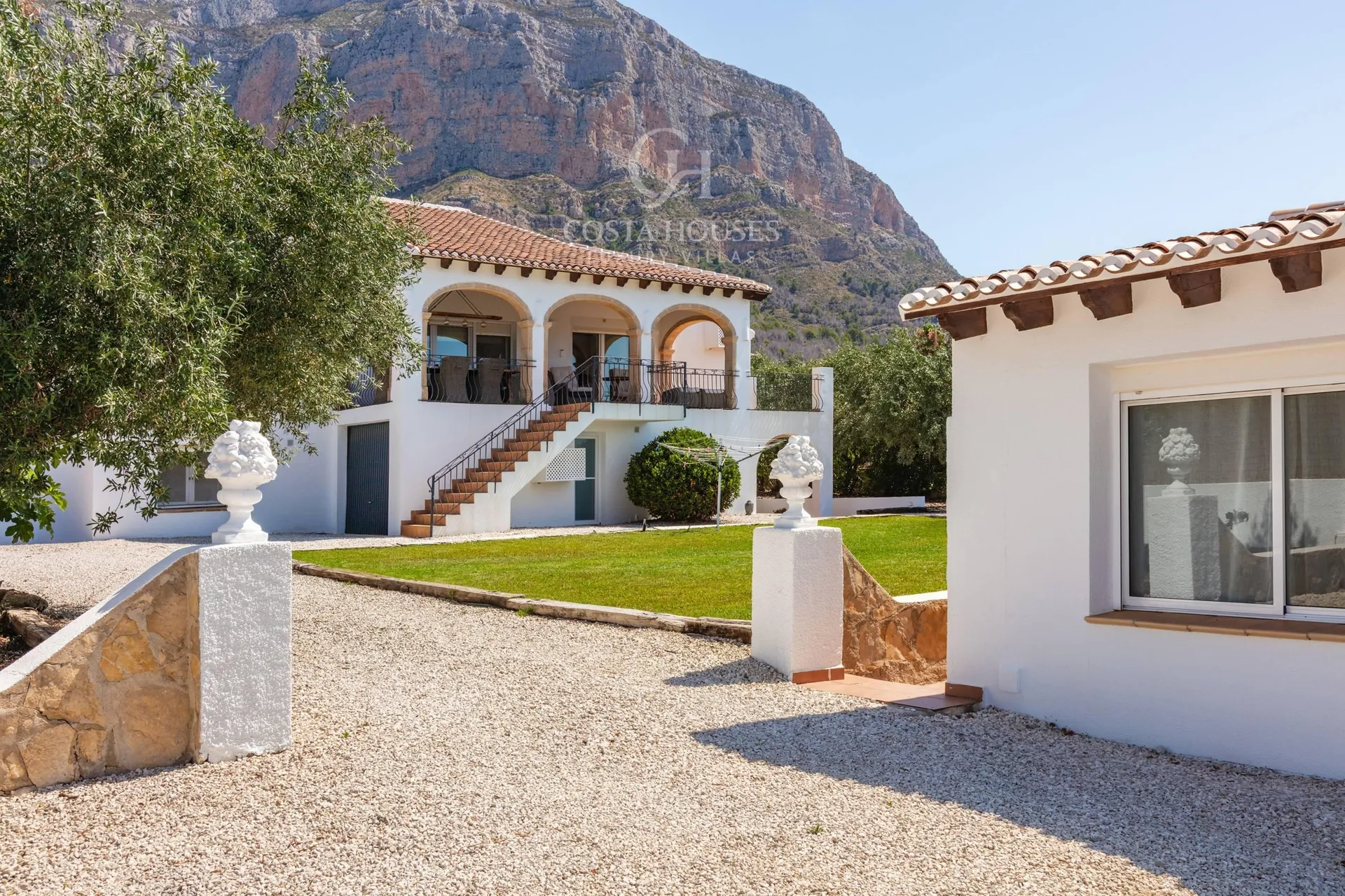 2806VL_MORELIA - VILLA MORELIA · CALME MÉDITERRANÉEN AU PIED DU MONTGÓ, JÁVEA