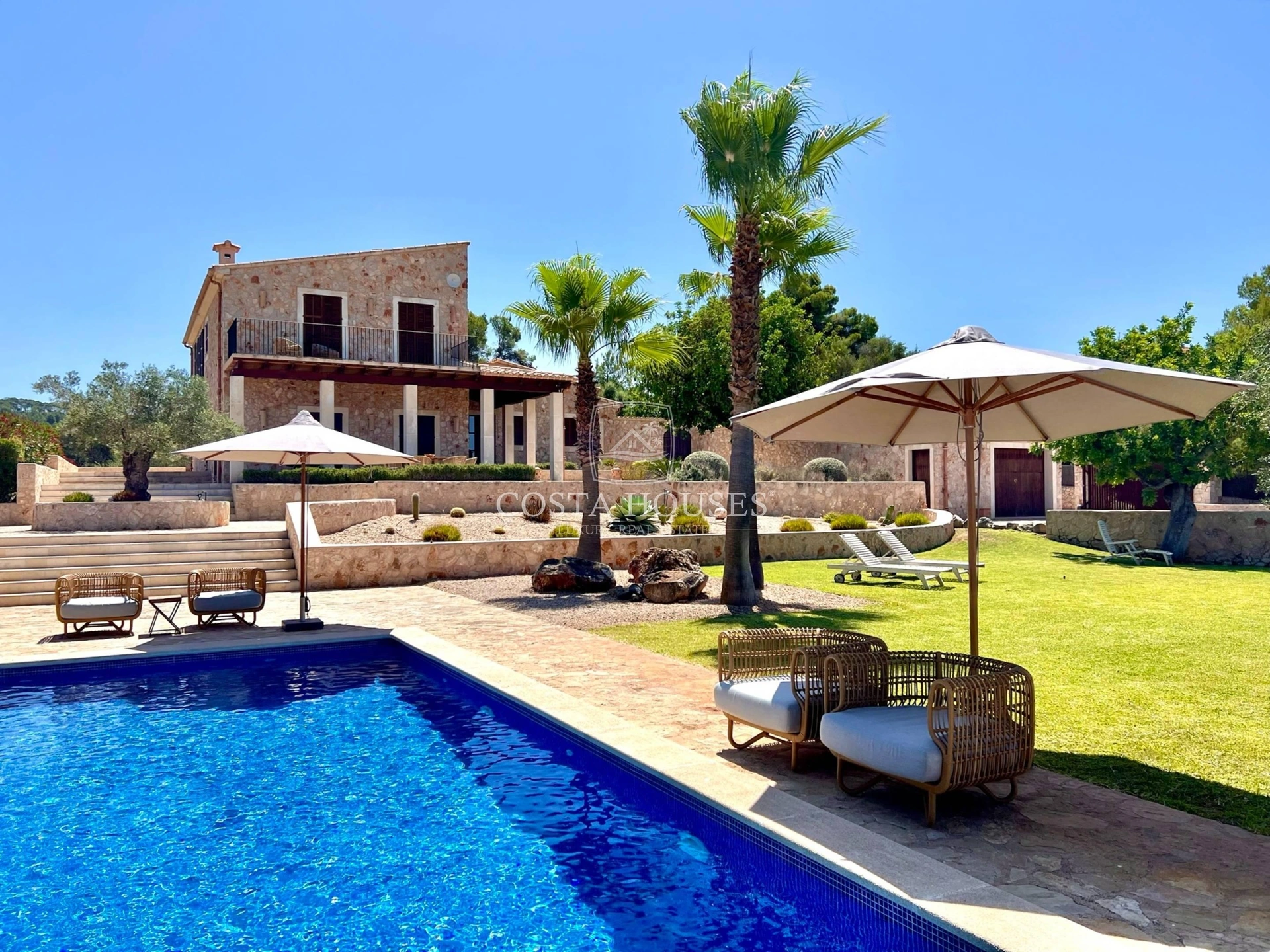 2568VL_CAN-ANNA - Descubra la Esencia del Lujo en el Corazón de Mallorca: Can Anna, una Finca Excepcional