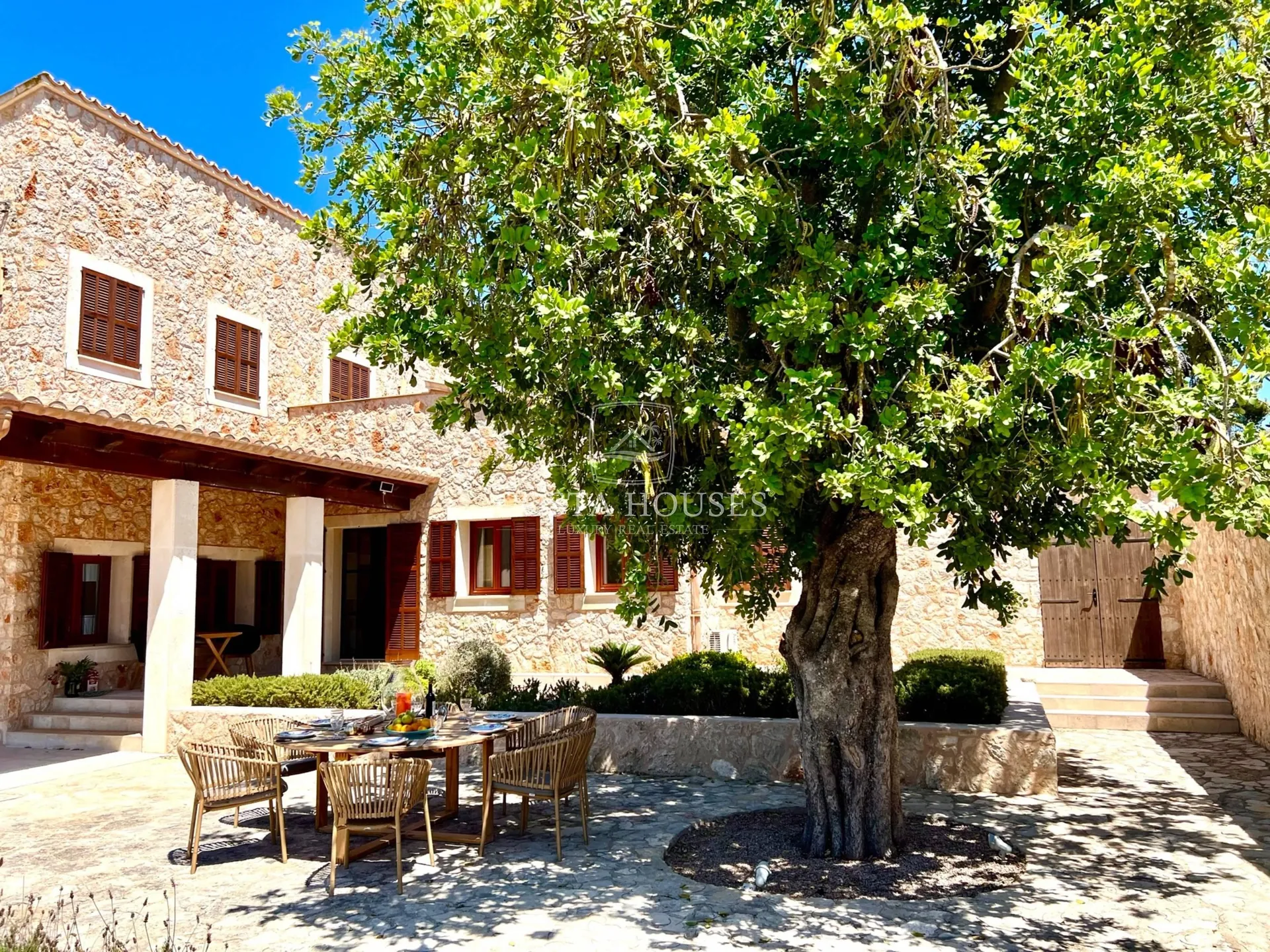 2568VL_CAN-ANNA - Descubra la Esencia del Lujo en el Corazón de Mallorca: Can Anna, una Finca Excepcional