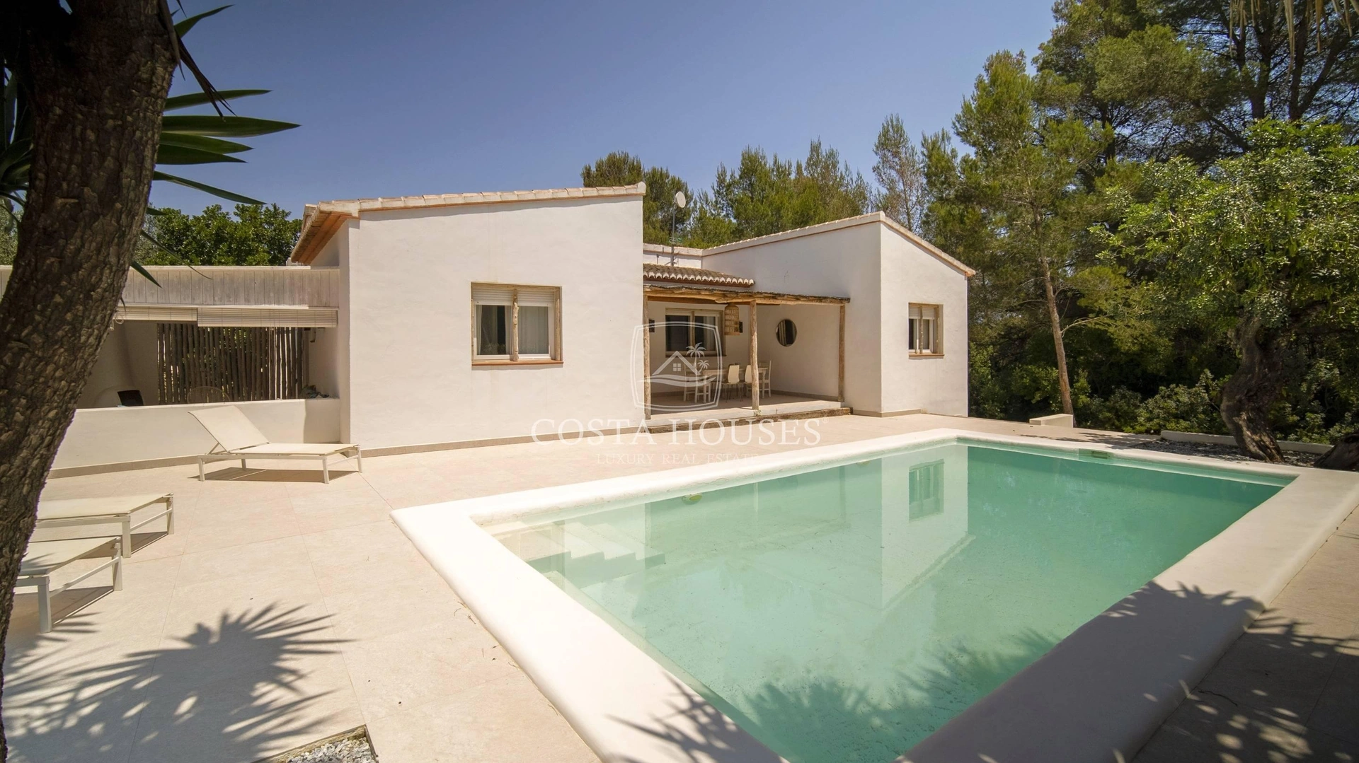 2405VL_LE-PEINTRE - FINCA IBICENCA JUNTO AL GOLF – PRIVACIDAD Y AUTENTICIDAD EN JÁVEA, COSTA BLANCA