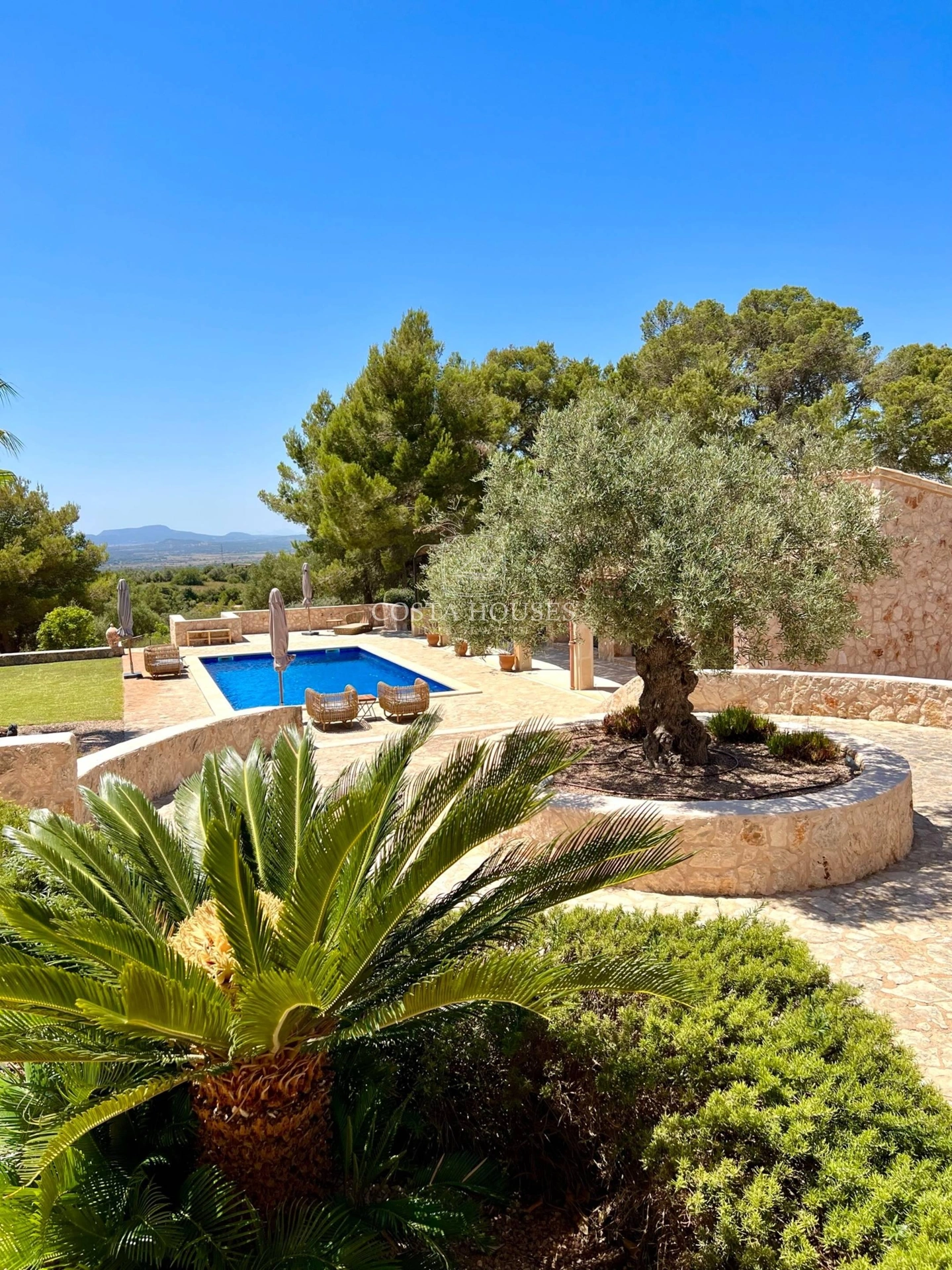 2568VL_CAN-ANNA - Descubra la Esencia del Lujo en el Corazón de Mallorca: Can Anna, una Finca Excepcional