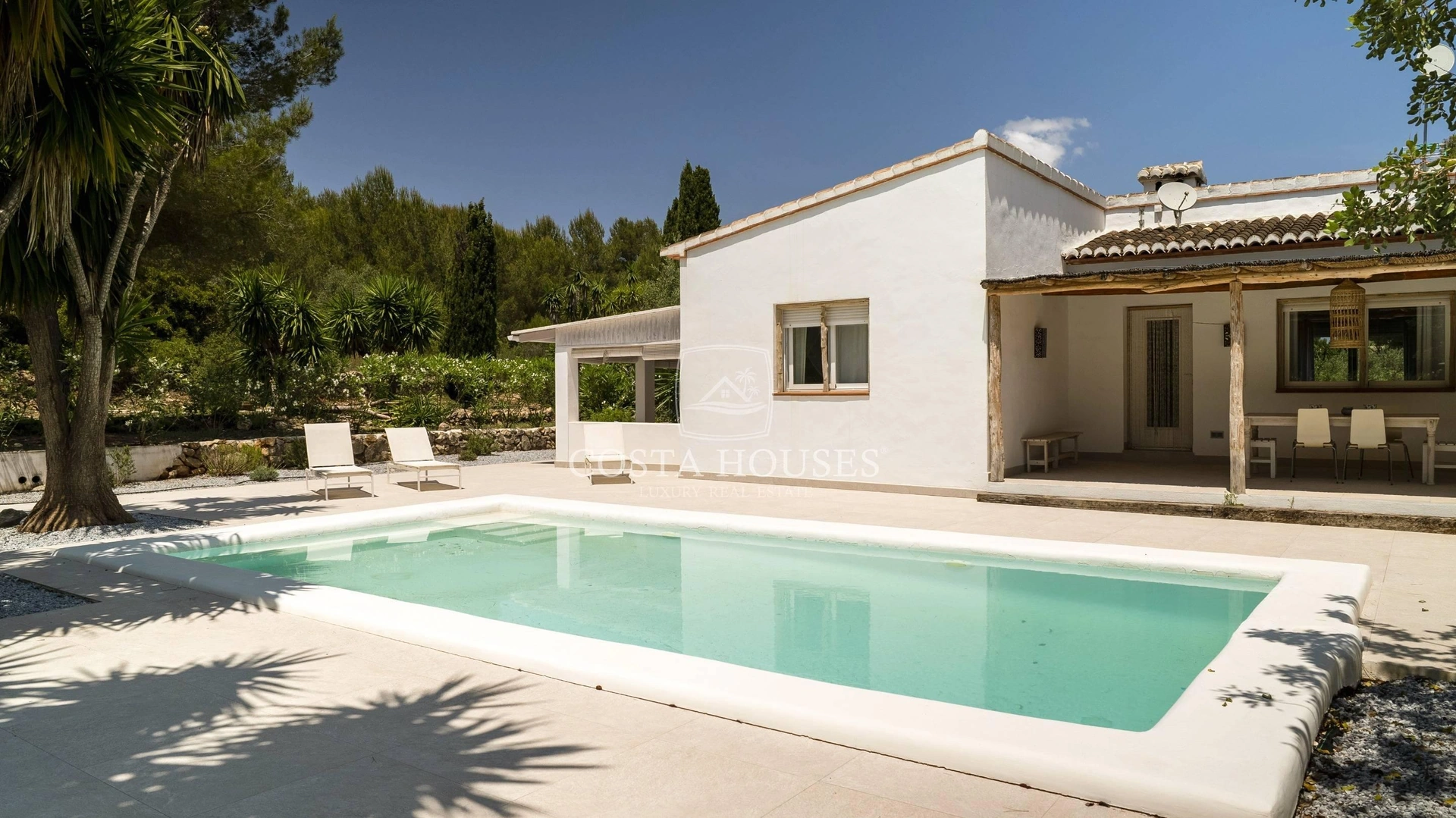 2405VL_LE-PEINTRE - FINCA IBICENCA JUNTO AL GOLF – PRIVACIDAD Y AUTENTICIDAD EN JÁVEA, COSTA BLANCA