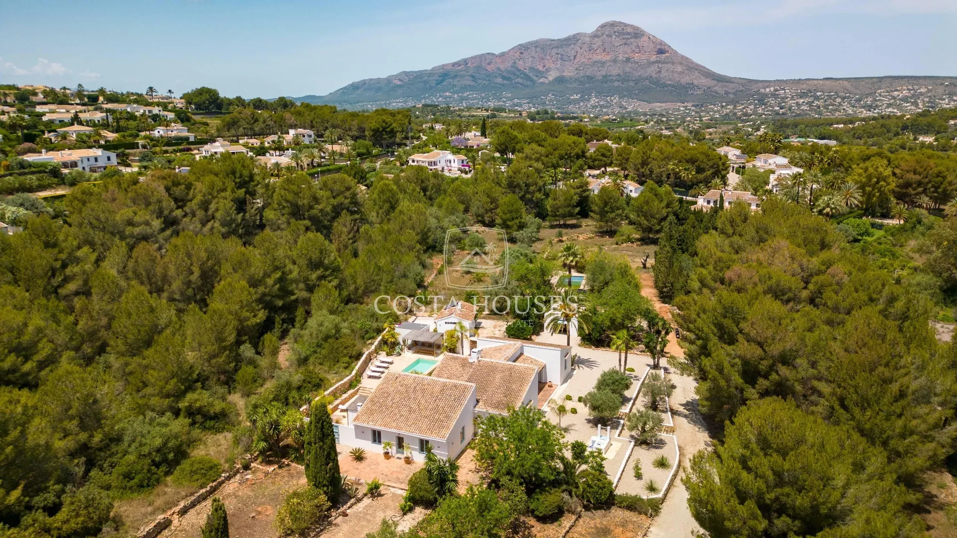 2405VL_LE-PEINTRE - FINCA IBICENCA JUNTO AL GOLF – PRIVACIDAD Y AUTENTICIDAD EN JÁVEA, COSTA BLANCA