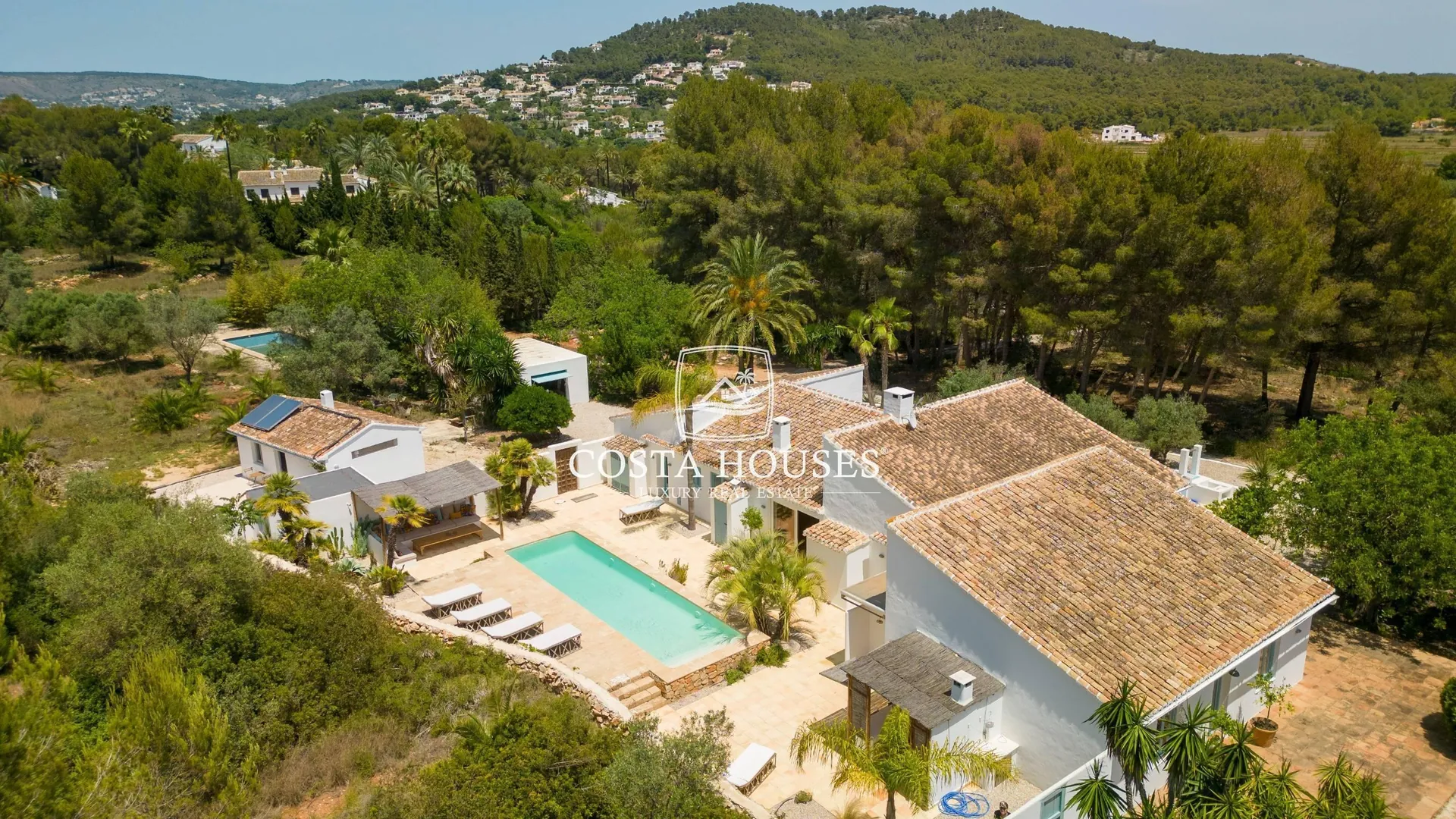 2405VL_LE-PEINTRE - FINCA IBICENCA JUNTO AL GOLF – PRIVACIDAD Y AUTENTICIDAD EN JÁVEA, COSTA BLANCA