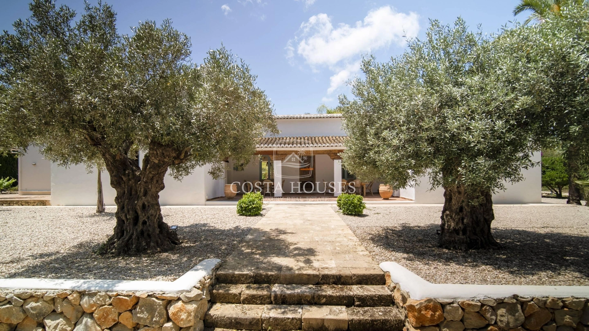 2405VL_LE-PEINTRE - FINCA IBICENCA JUNTO AL GOLF – PRIVACIDAD Y AUTENTICIDAD EN JÁVEA, COSTA BLANCA