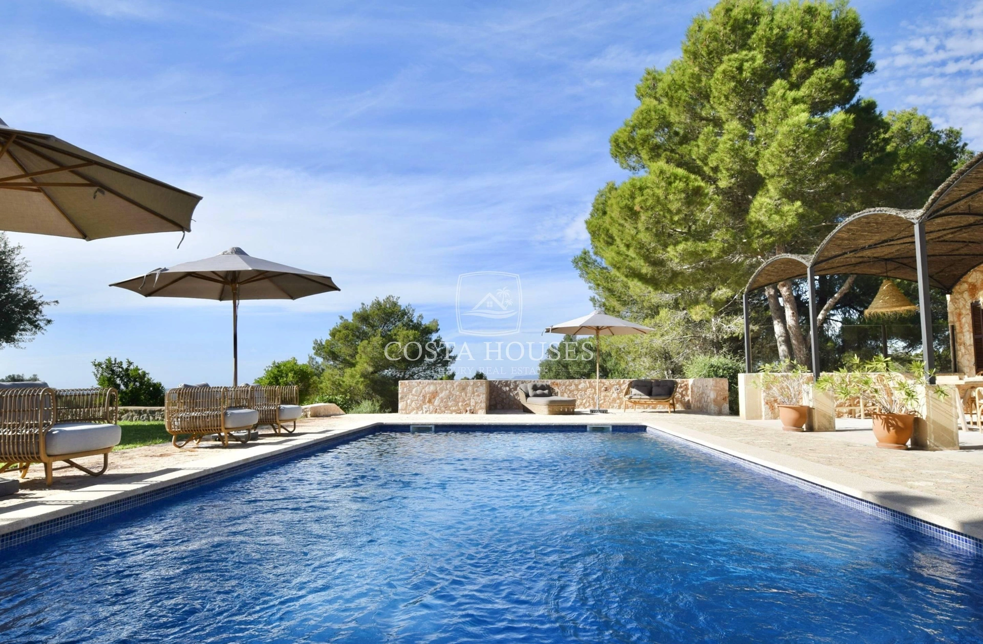 2568VL_CAN-ANNA - Descubra la Esencia del Lujo en el Corazón de Mallorca: Can Anna, una Finca Excepcional