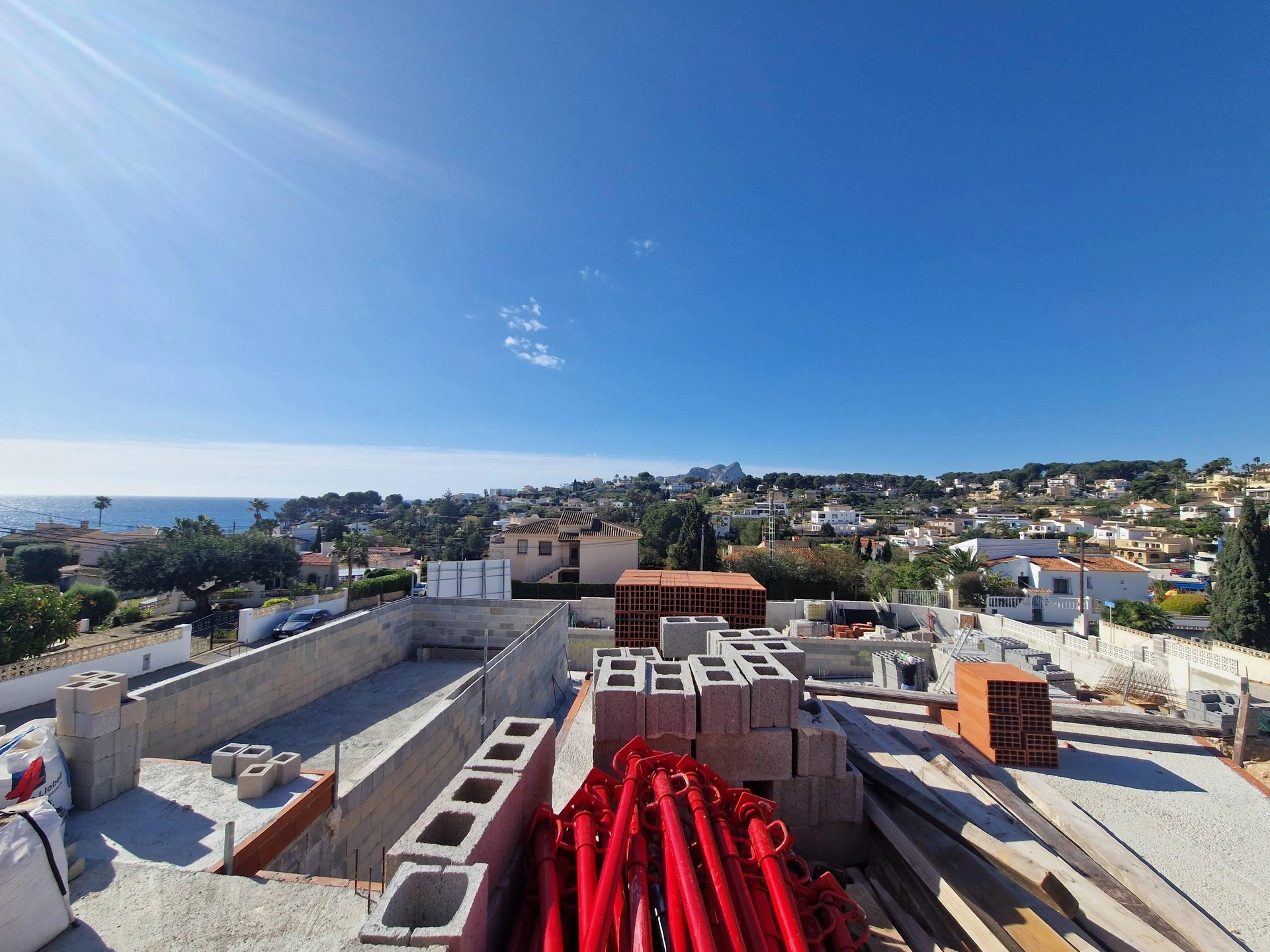 2825VL_IBICENCA - VILLA IBICENCA · VISTAS AL MAR Y A 400 METROS DE LA PLAYA DE LA FUSTERA, BENISSA