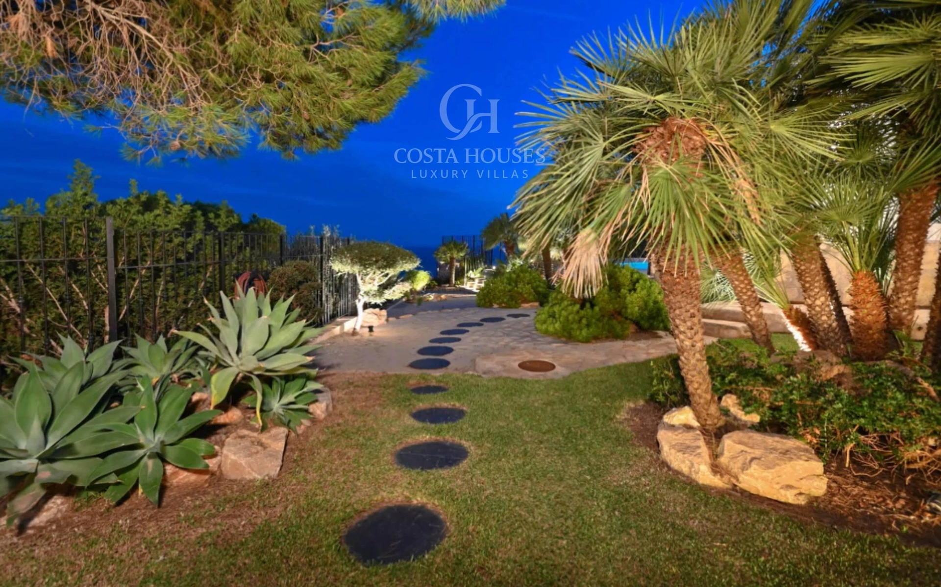 2710VL_MARELLE - VILLA MARELLE · VILLA MEDITERRANEA EN PRIMERA LINEA DE ACANTILADO EN BALCON AL MAR, JAVEA · COSTA BLANCA
