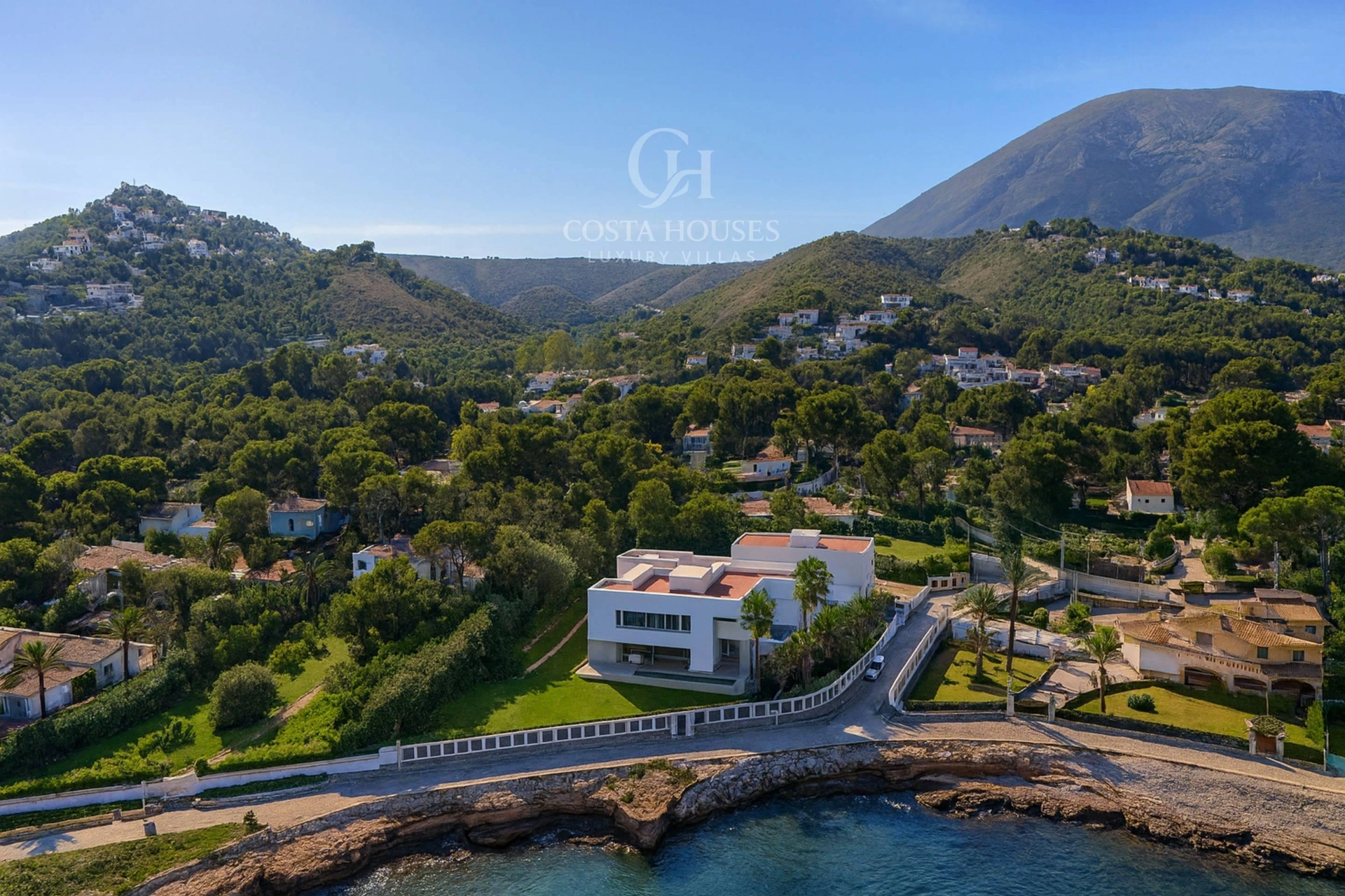 2789VL_TAURO - VILLA TAURO · ARQUITECTURA ESCULTÓRICA FRENTE AL MEDITERRÁNEO · DÉNIA