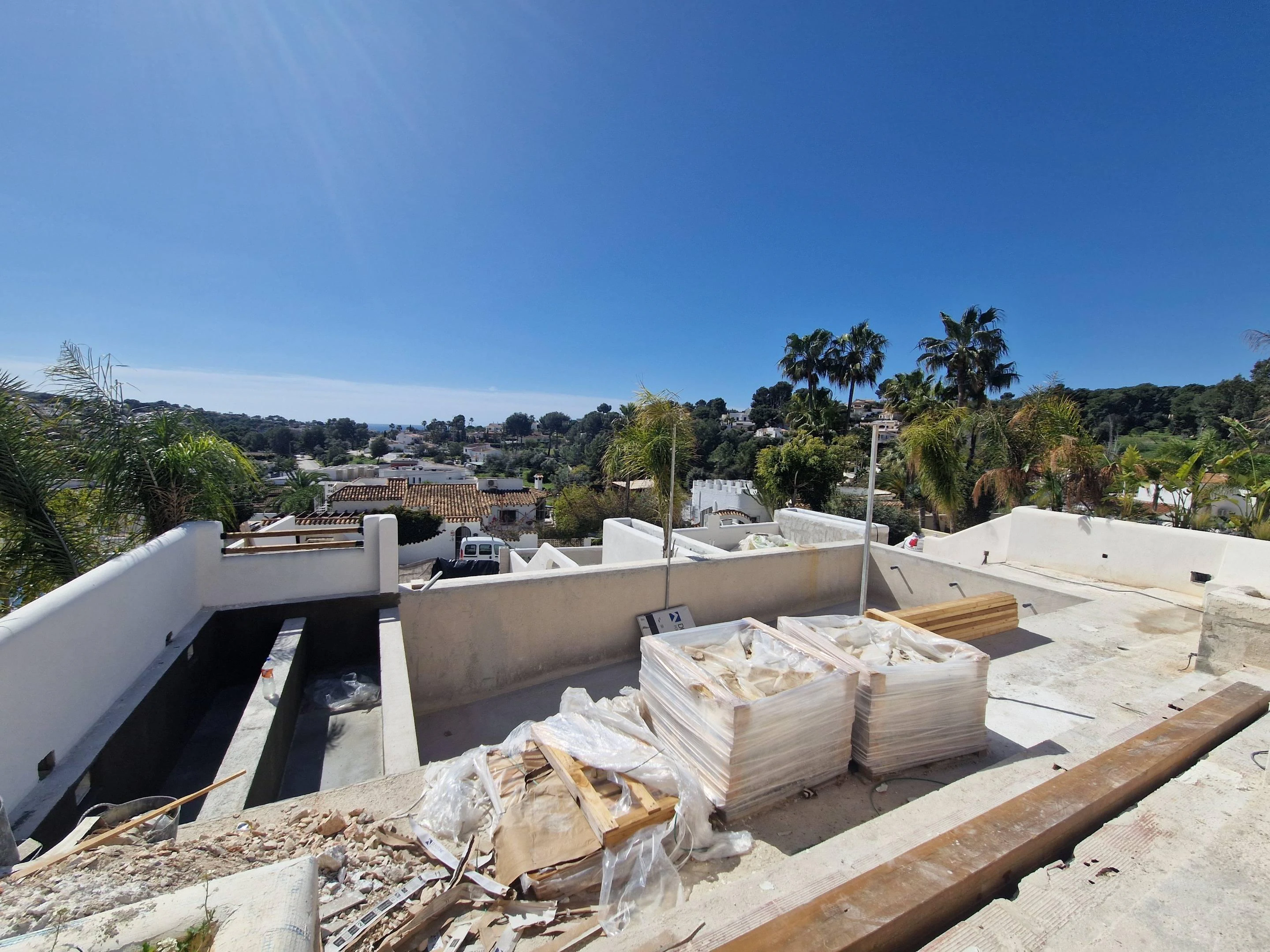 2847VL_AURA - VILLA AURA · OBRA NUEVA DE LUJO DONDE EL MAR SE CONVIERTE EN HORIZONTE EN MORAIRA