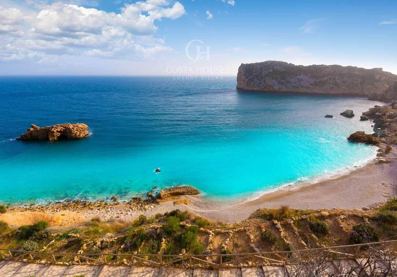 2800VL_XALOC - CASA XALOC · REFUGIO MEDITERRANEO EN EL TOSALET JAVEA