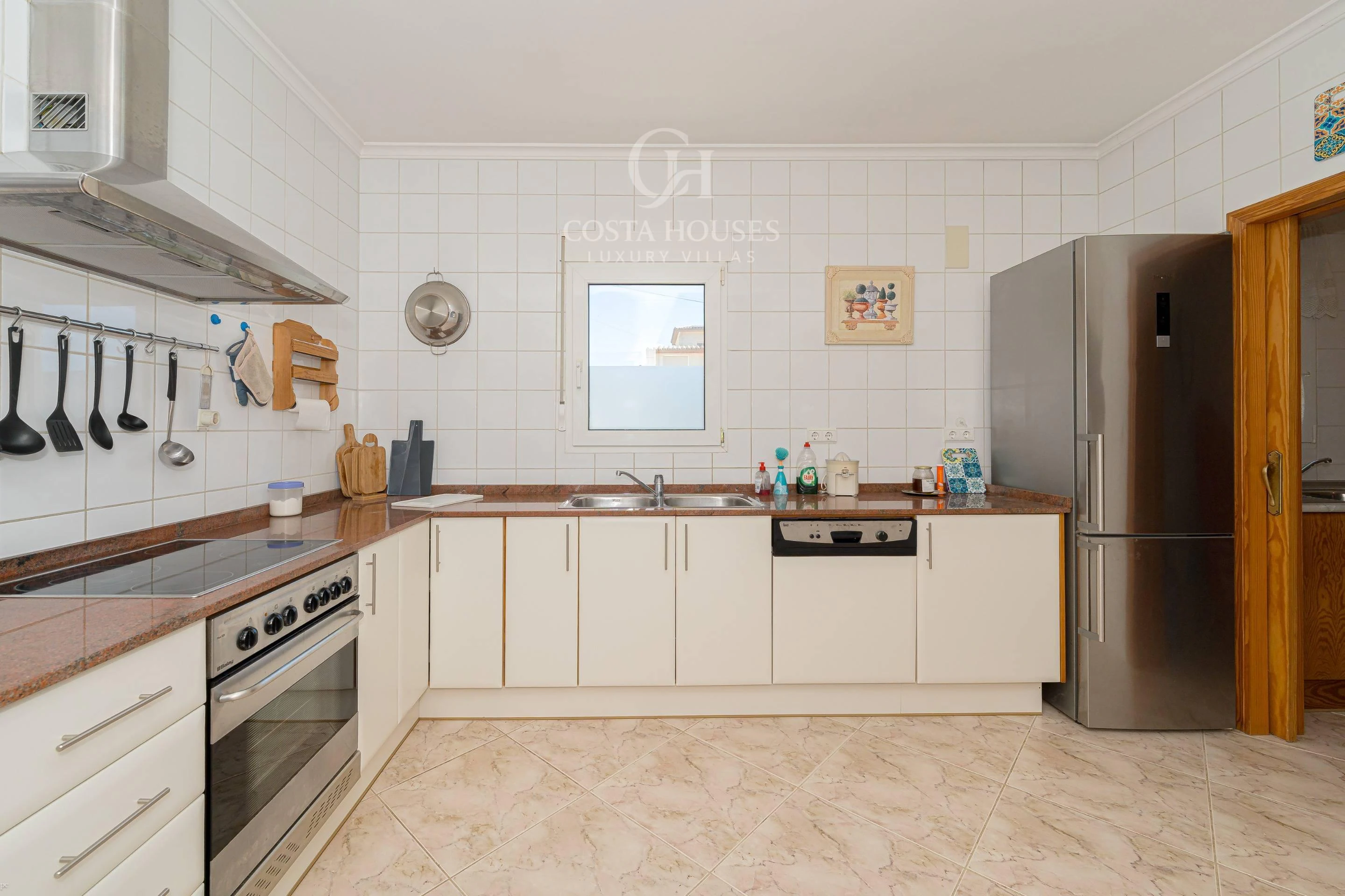 2858V_LUZSERENA - VILLA LUZ SERENA · PRIVACIDAD, LUZ NATURAL Y ESTILO DE VIDA MEDITERRÁNEO EN JÁVEA