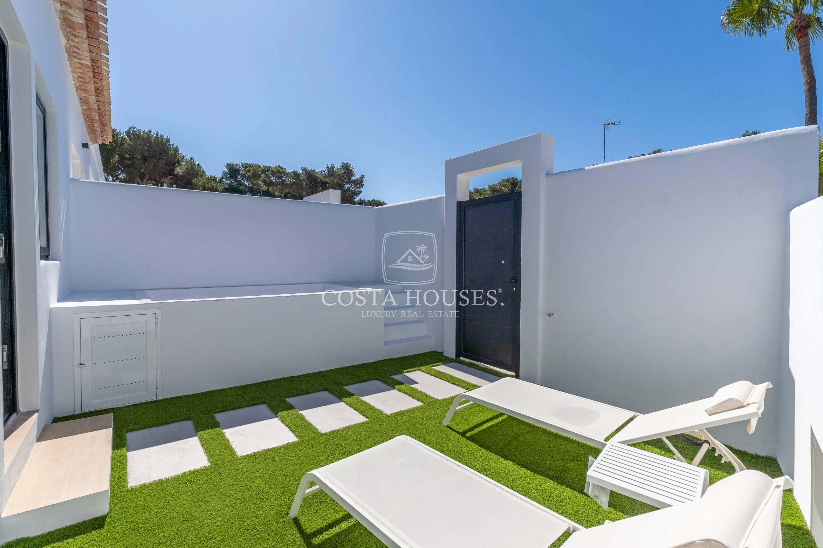 2675AD_SANTORINI - VIVIENDAS IBICENCAS EN Urb. SANTORINI · ADOSADOS CON JARDÍN Y PISCINA PRIVADA EN VENTA EN JÁVEA