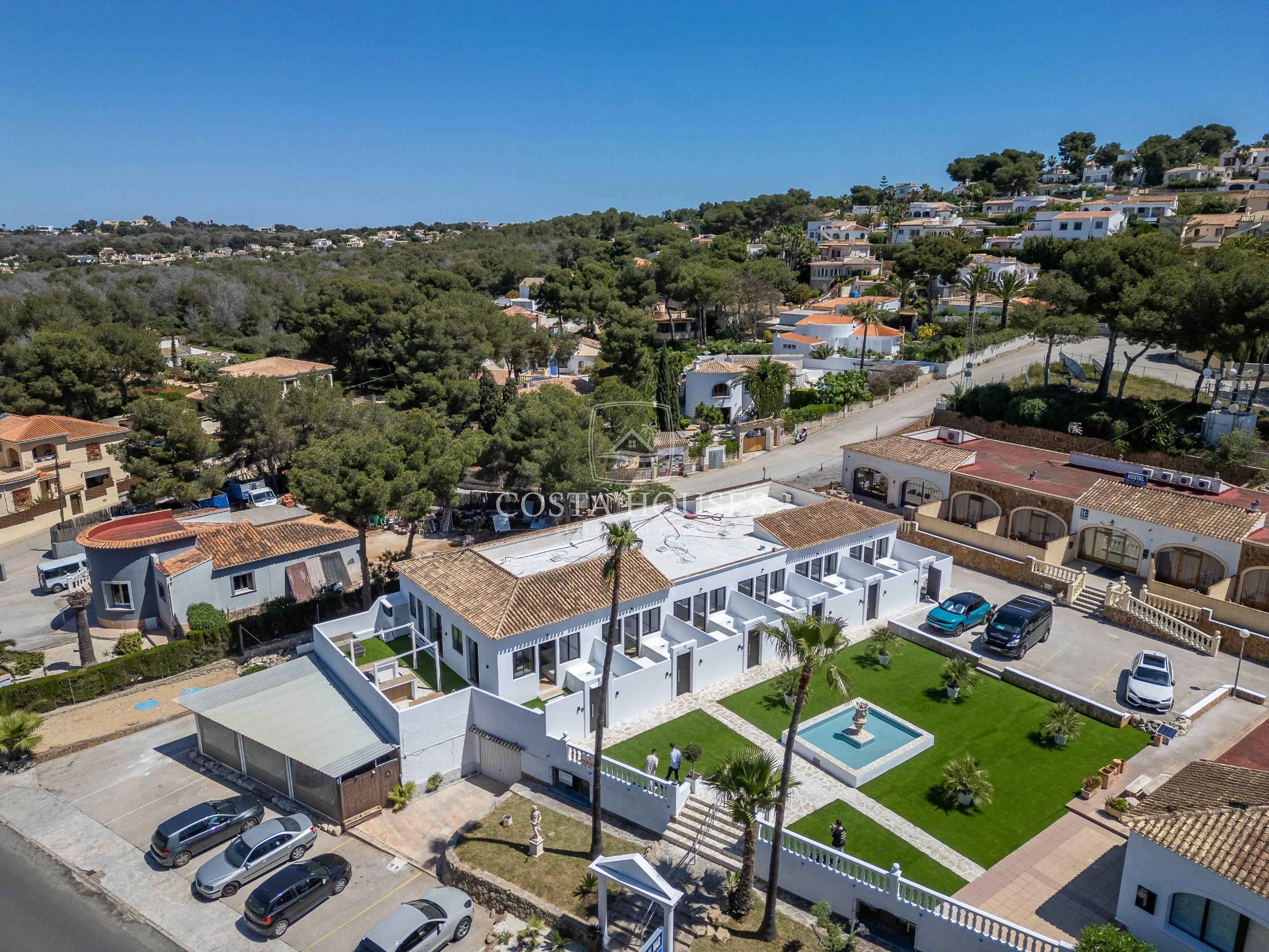 2675AD_SANTORINI - VIVIENDAS IBICENCAS EN Urb. SANTORINI · ADOSADOS CON JARDÍN Y PISCINA PRIVADA EN VENTA EN JÁVEA