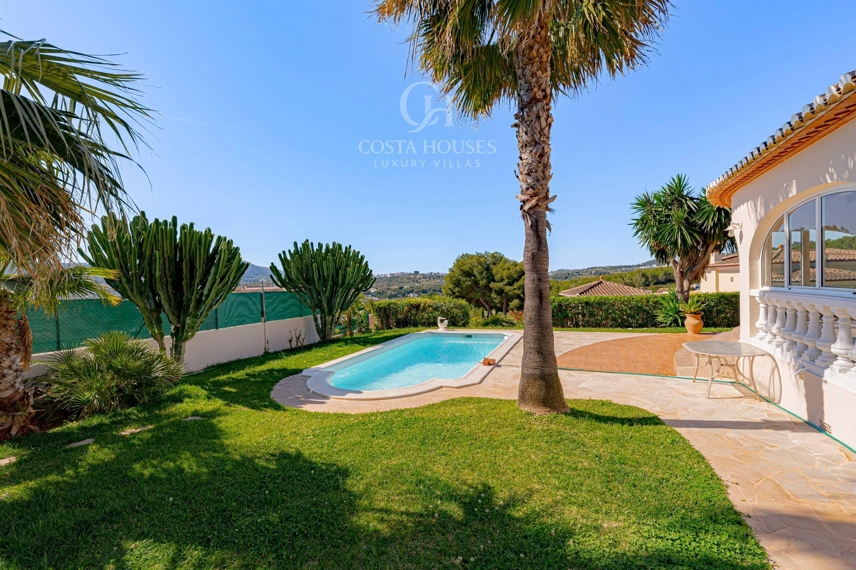 2858V_LUZSERENA - VILLA LUZ SERENA · PRIVACIDAD, LUZ NATURAL Y ESTILO DE VIDA MEDITERRÁNEO EN JÁVEA