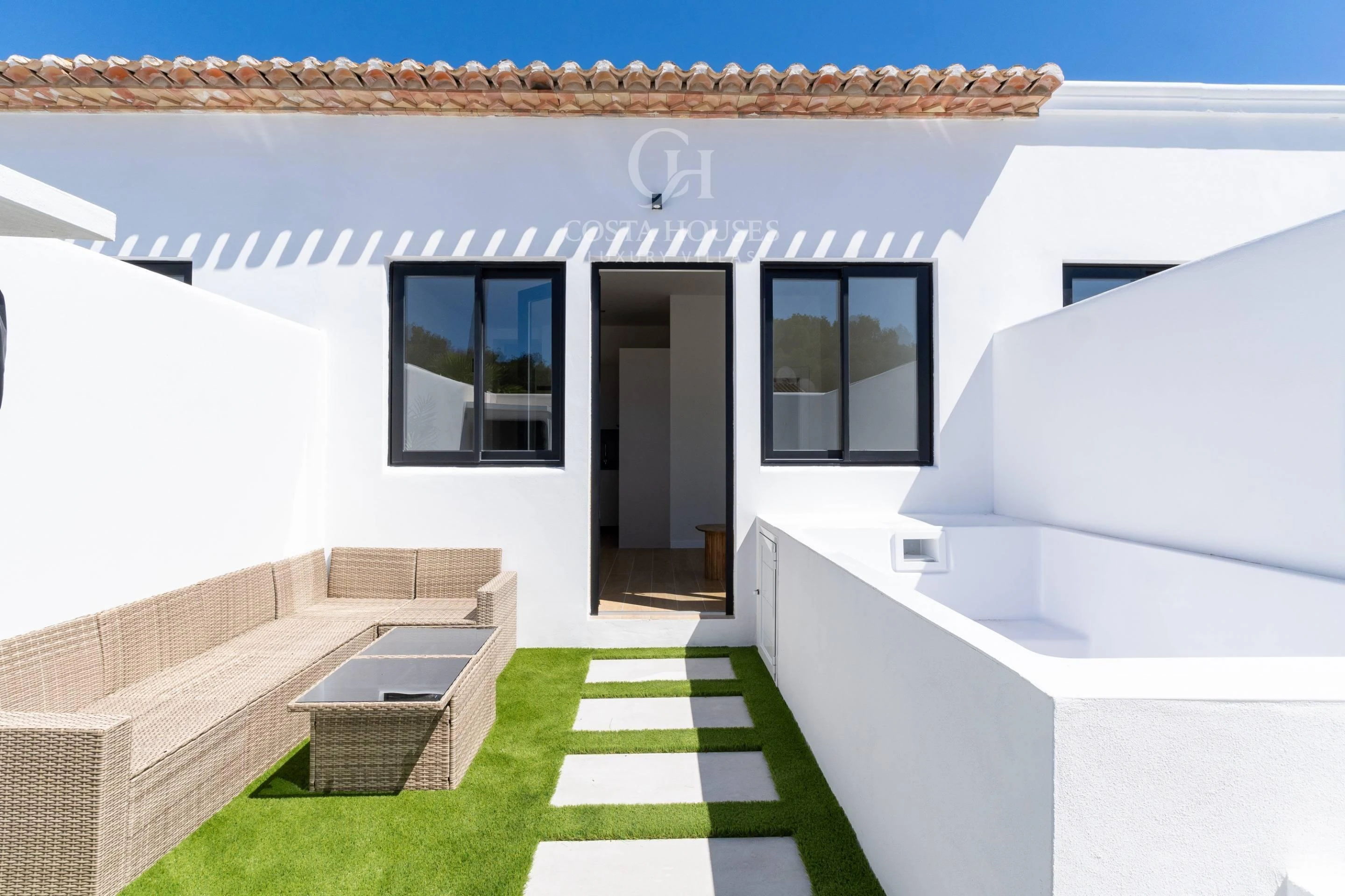 2675AD_SANTORINI - VIVIENDAS IBICENCAS EN Urb. SANTORINI · ADOSADOS CON JARDÍN Y PISCINA PRIVADA EN VENTA EN JÁVEA