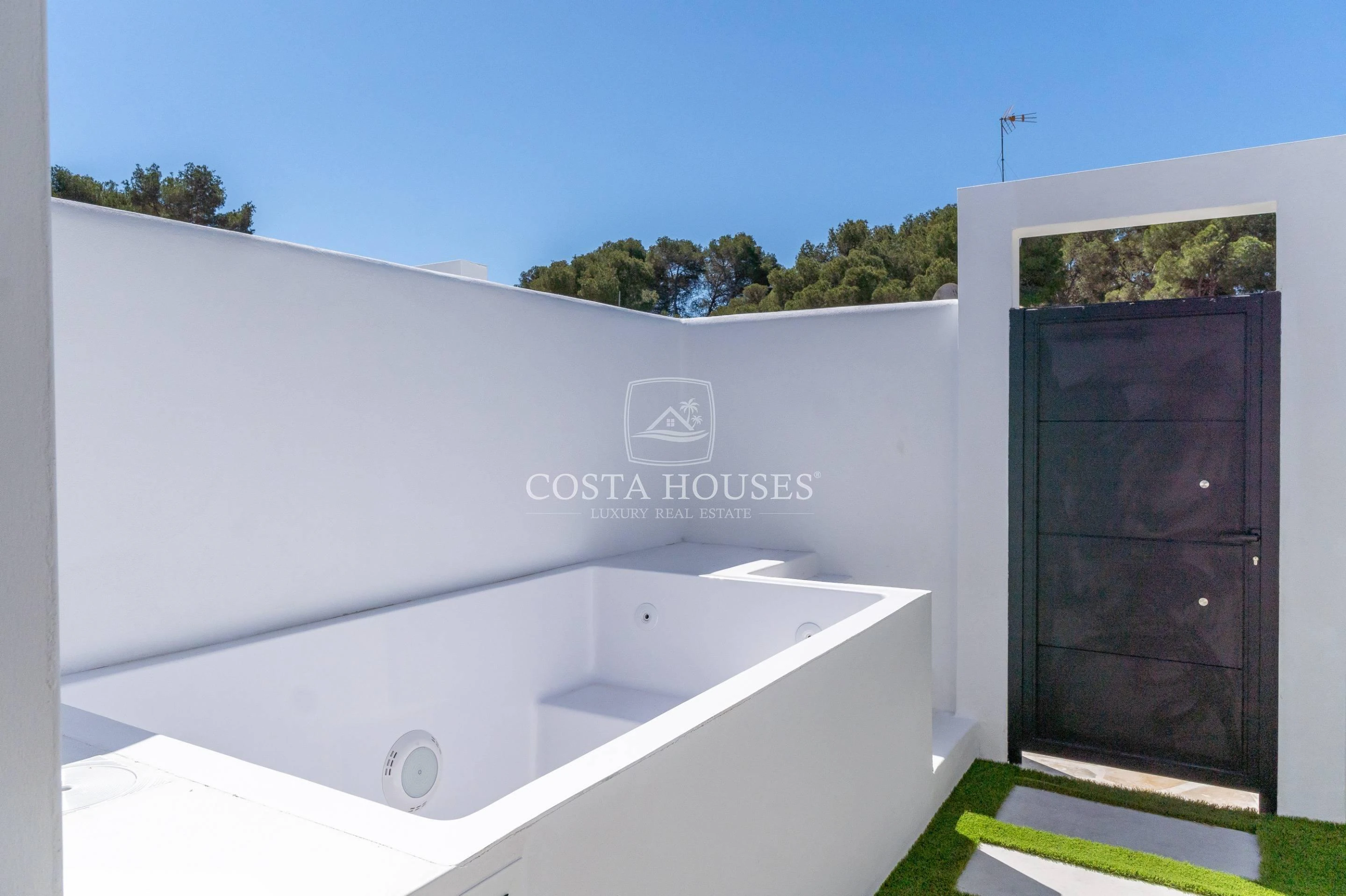 2675AD_SANTORINI - VIVIENDAS IBICENCAS EN Urb. SANTORINI · ADOSADOS CON JARDÍN Y PISCINA PRIVADA EN VENTA EN JÁVEA