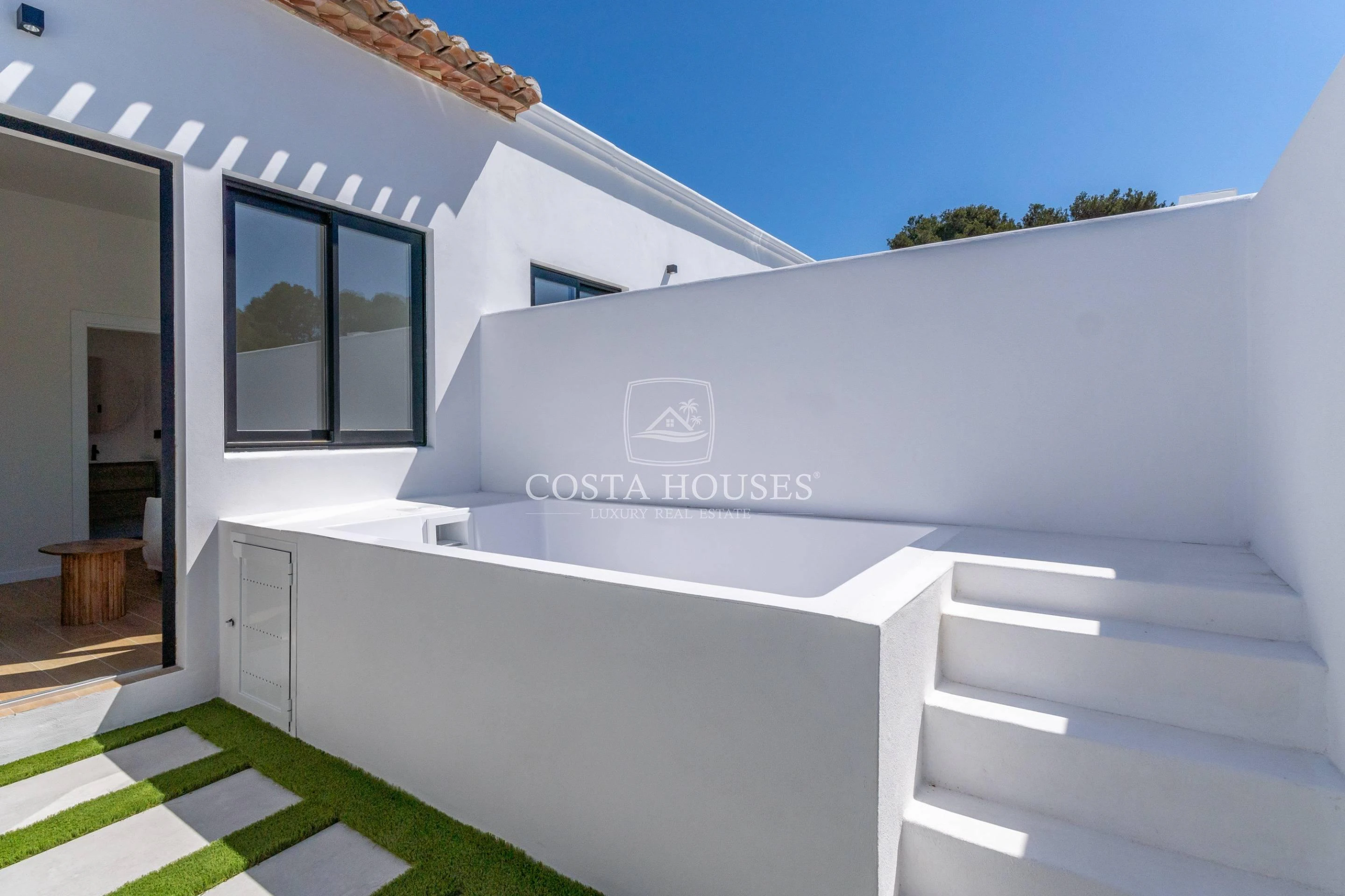 2675AD_SANTORINI - VIVIENDAS IBICENCAS EN Urb. SANTORINI · ADOSADOS CON JARDÍN Y PISCINA PRIVADA EN VENTA EN JÁVEA