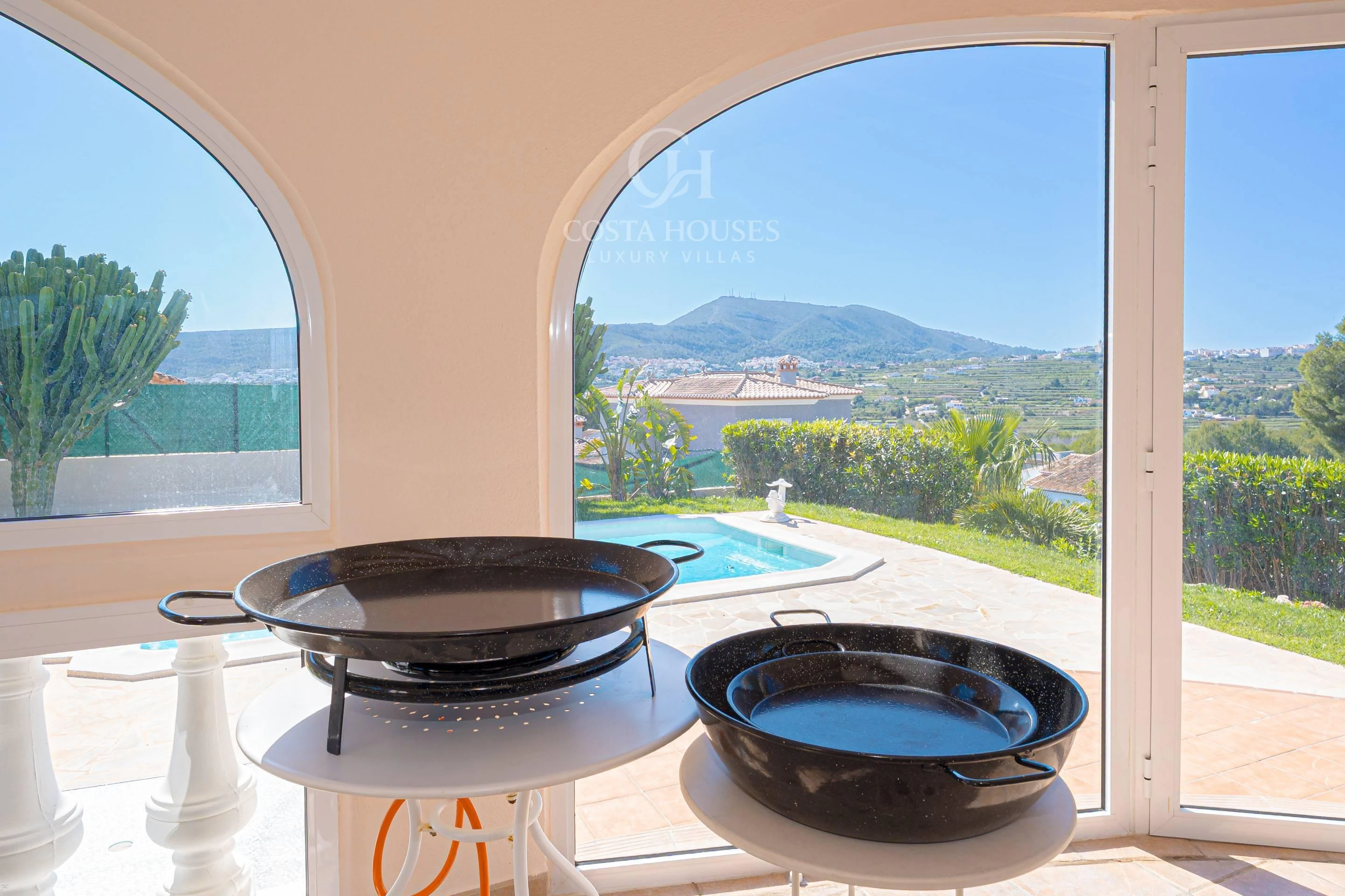 2858V_LUZSERENA - VILLA LUZ SERENA · PRIVACIDAD, LUZ NATURAL Y ESTILO DE VIDA MEDITERRÁNEO EN JÁVEA