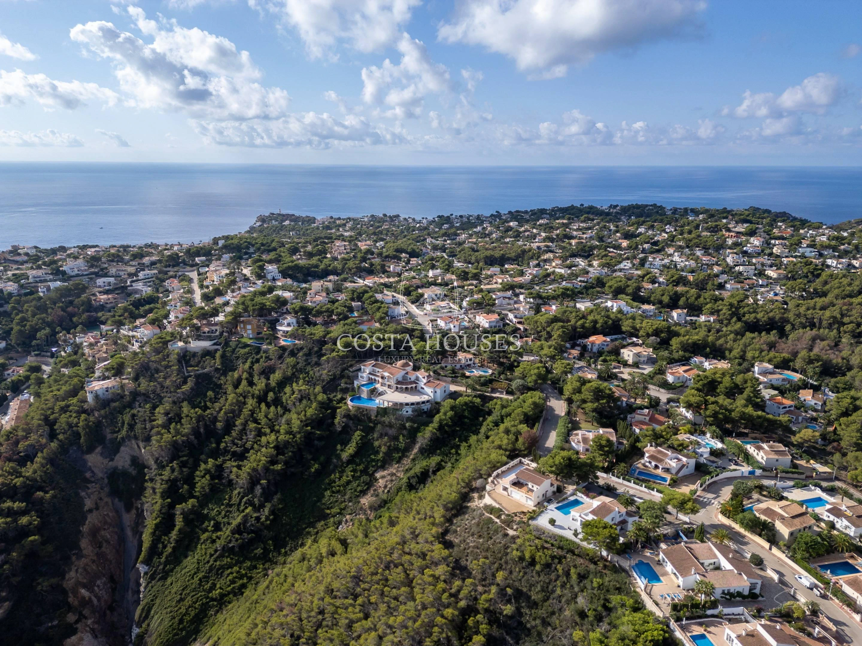 2583V_LUNA - VILLA LUNA - EN VENTA CON VISTAS AL MAR Y DOBLE PARCELA DE 2500 m2 EN JAVEA, COSTA BLANCA