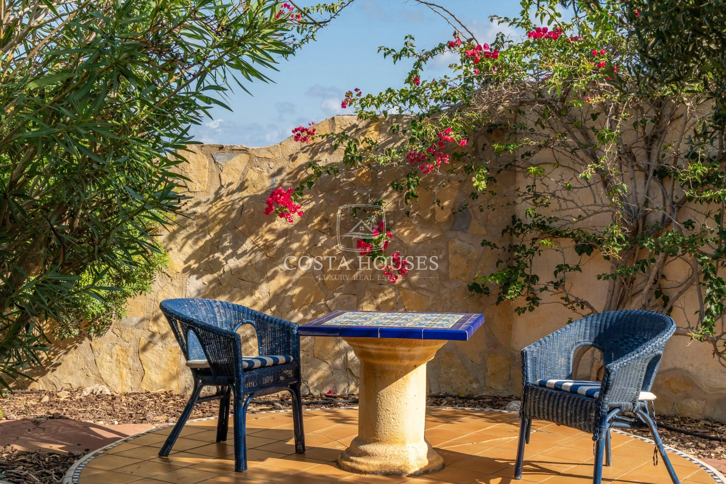 2583V_LUNA - VILLA LUNA - EN VENTA CON VISTAS AL MAR Y DOBLE PARCELA DE 2500 m2 EN JAVEA, COSTA BLANCA