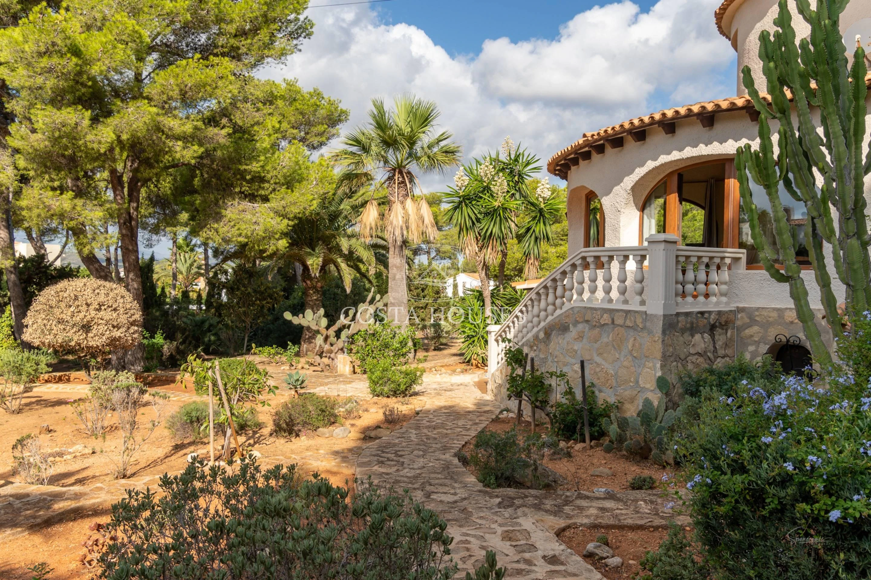 2583V_LUNA - VILLA LUNA - EN VENTA CON VISTAS AL MAR Y DOBLE PARCELA DE 2500 m2 EN JAVEA, COSTA BLANCA
