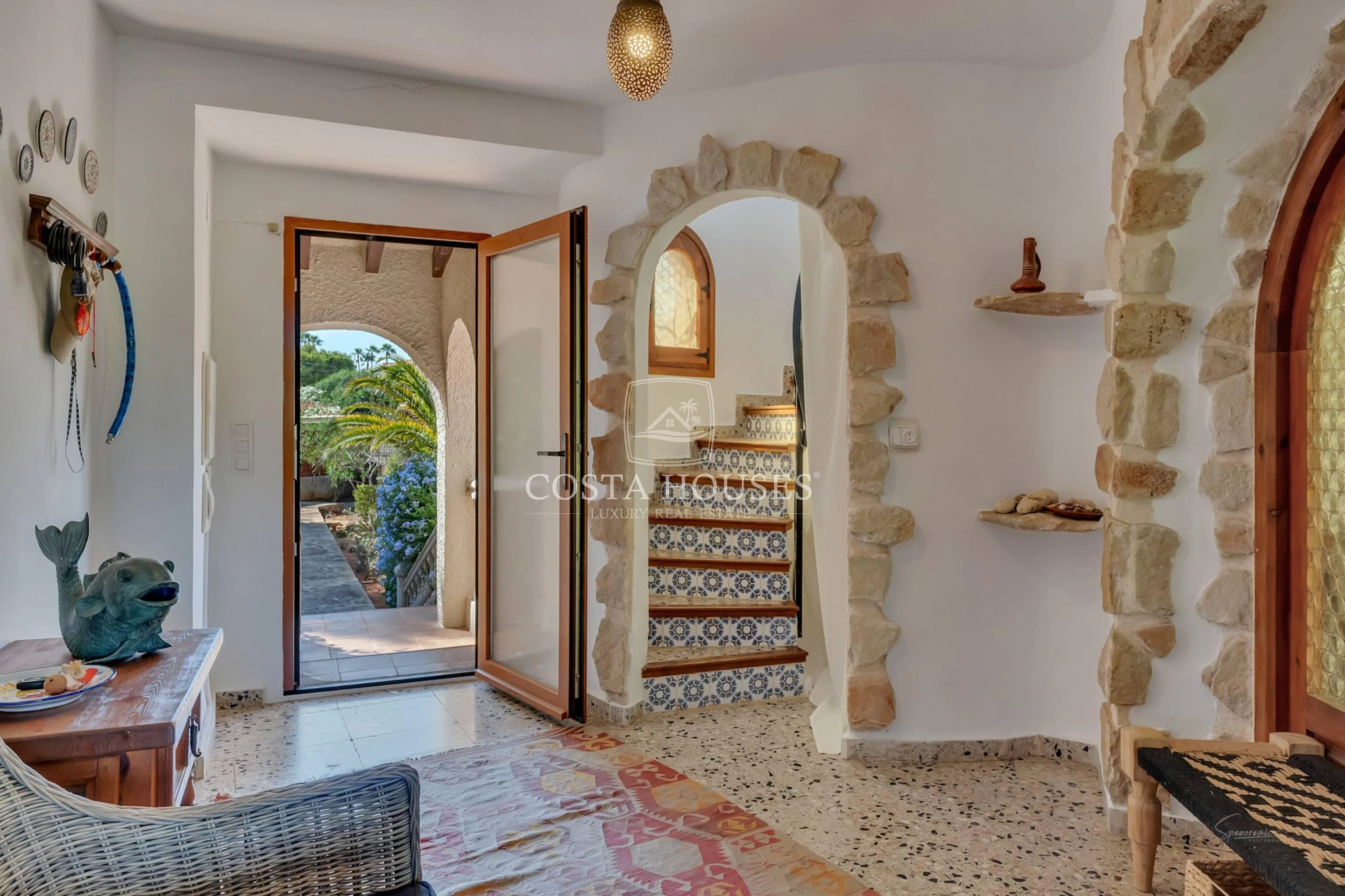 2583V_LUNA - VILLA LUNA - EN VENTA CON VISTAS AL MAR Y DOBLE PARCELA DE 2500 m2 EN JAVEA, COSTA BLANCA