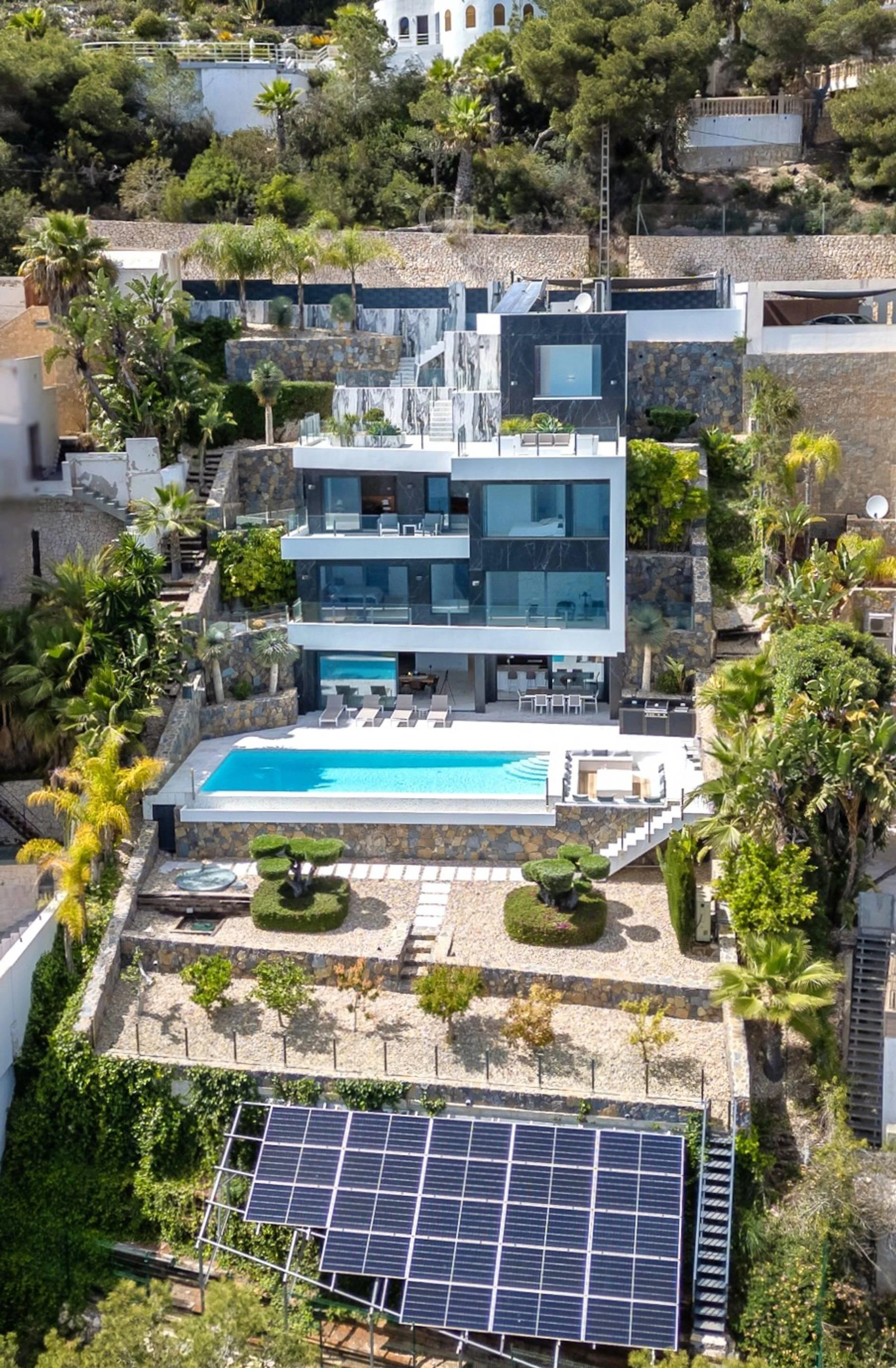 2736VL_THEIA - VILLA THEIA · ARQUITECTURA CONTEMPORÁNEA EN PRIMERA LÍNEA DE MAR Y ACANTILADO EN GRANADELLA, JÁVEA ALICANTE