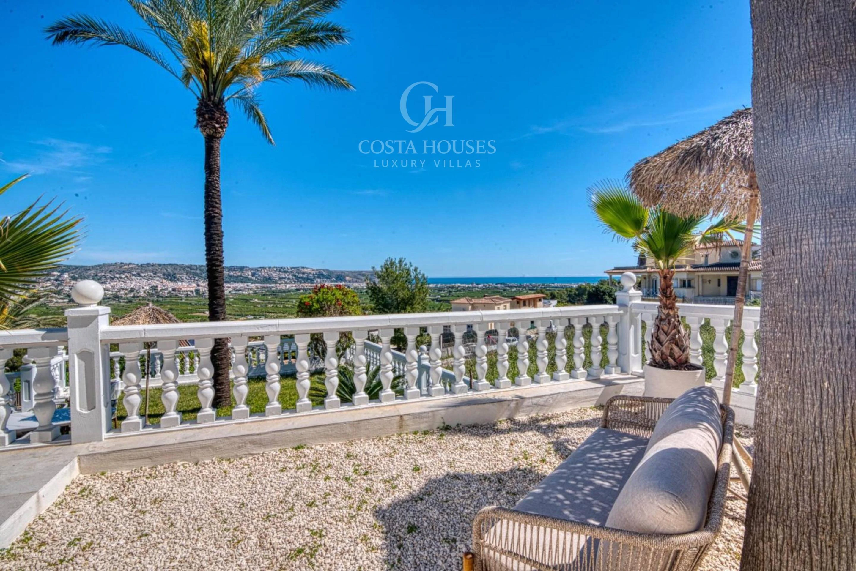 VILLA BRISSA · ELEGANCIA MEDITERRÁNEA CON VISTAS AL MAR EN JÁVEA