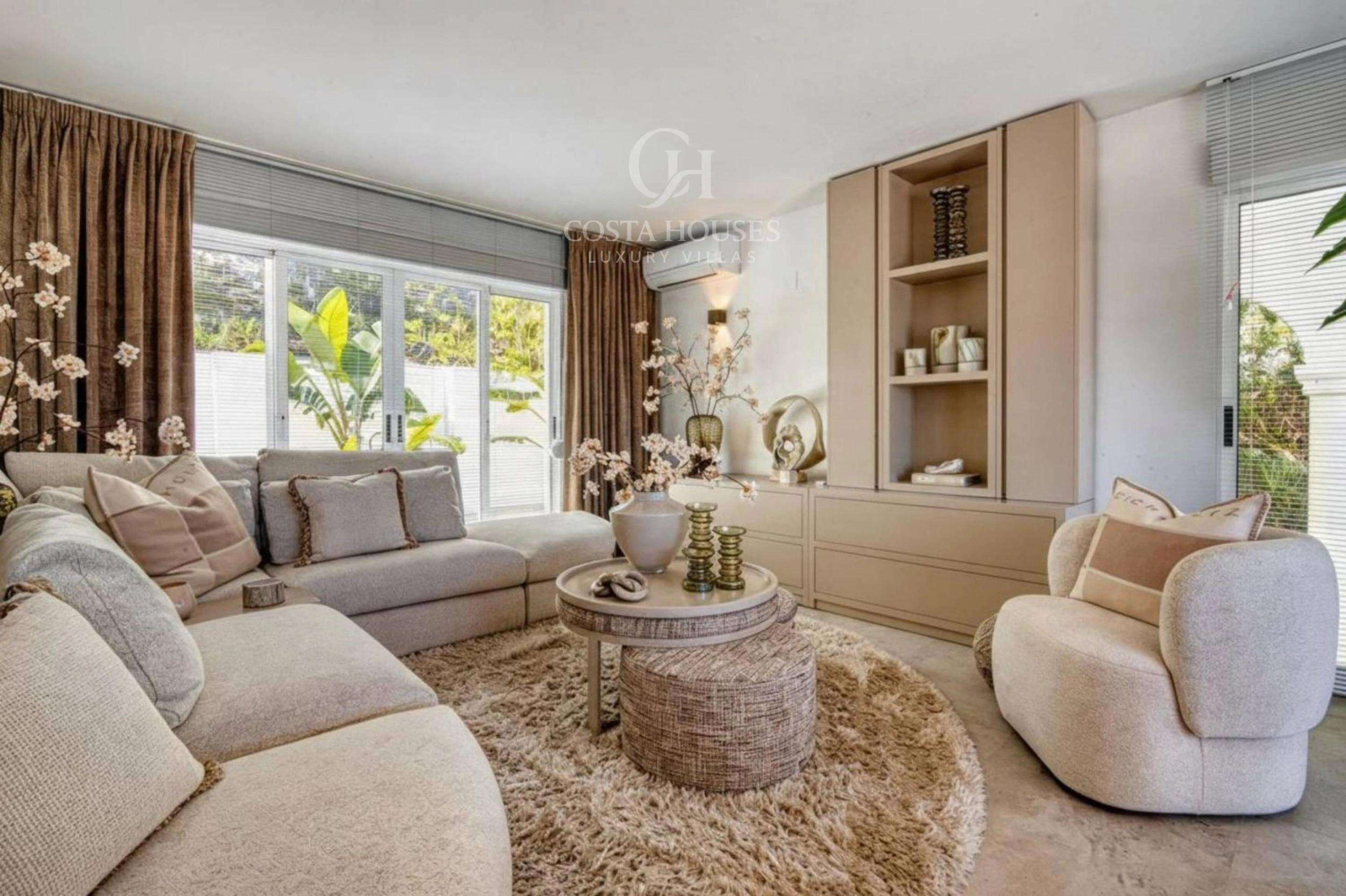 VILLA BRISSA · ELEGANCIA MEDITERRÁNEA CON VISTAS AL MAR EN JÁVEA