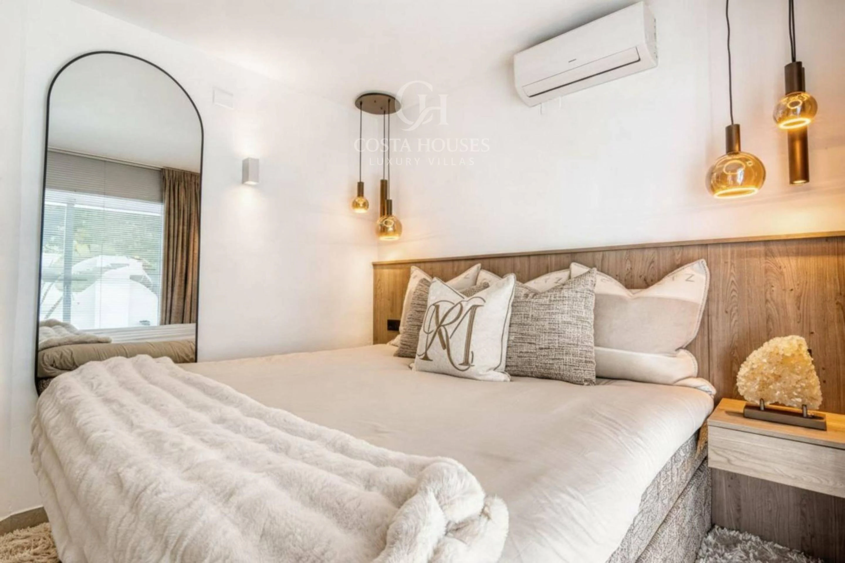 VILLA BRISSA · ELEGANCIA MEDITERRÁNEA CON VISTAS AL MAR EN JÁVEA