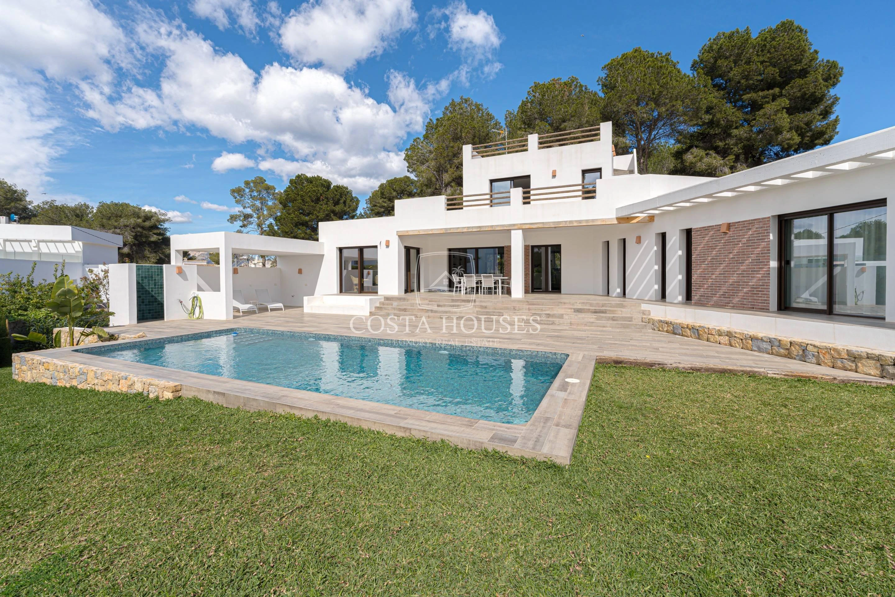 2656V_ALLEGRA - VILLA ALLEGRA · A TAN SOLO 250 METROS DEL MAR Y LA CALA BLANCA EN JAVEA XABIA, ALICANTE