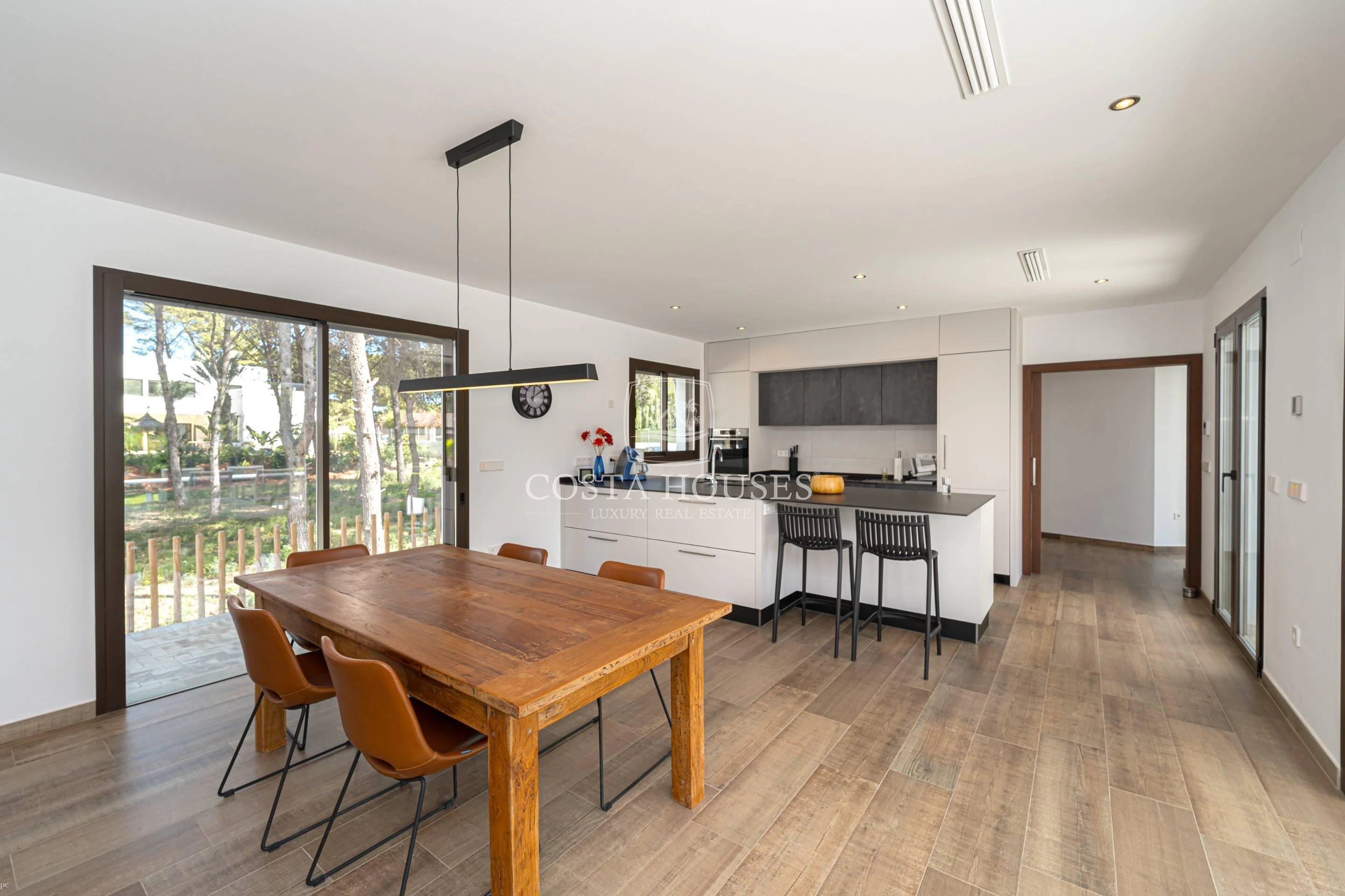 2656V_ALLEGRA - VILLA ALLEGRA · A TAN SOLO 250 METROS DEL MAR Y LA CALA BLANCA EN JAVEA XABIA, ALICANTE