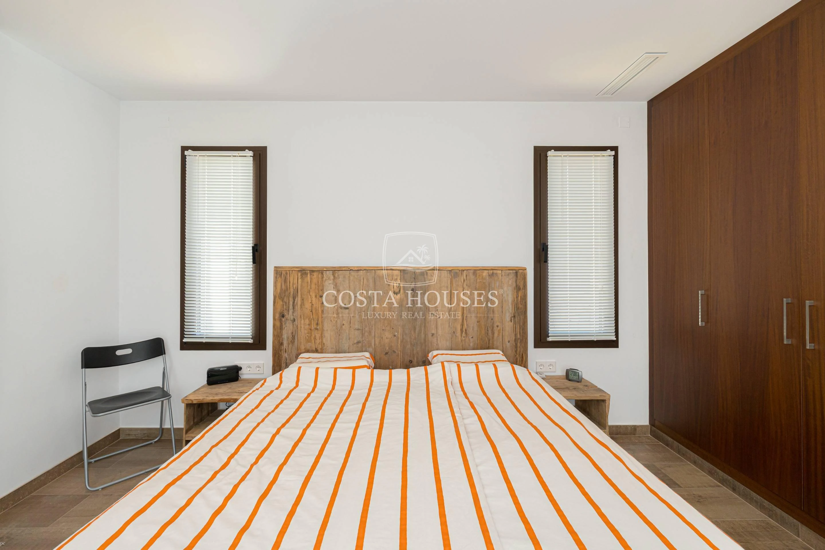 2656V_ALLEGRA - VILLA ALLEGRA · A TAN SOLO 250 METROS DEL MAR Y LA CALA BLANCA EN JAVEA XABIA, ALICANTE