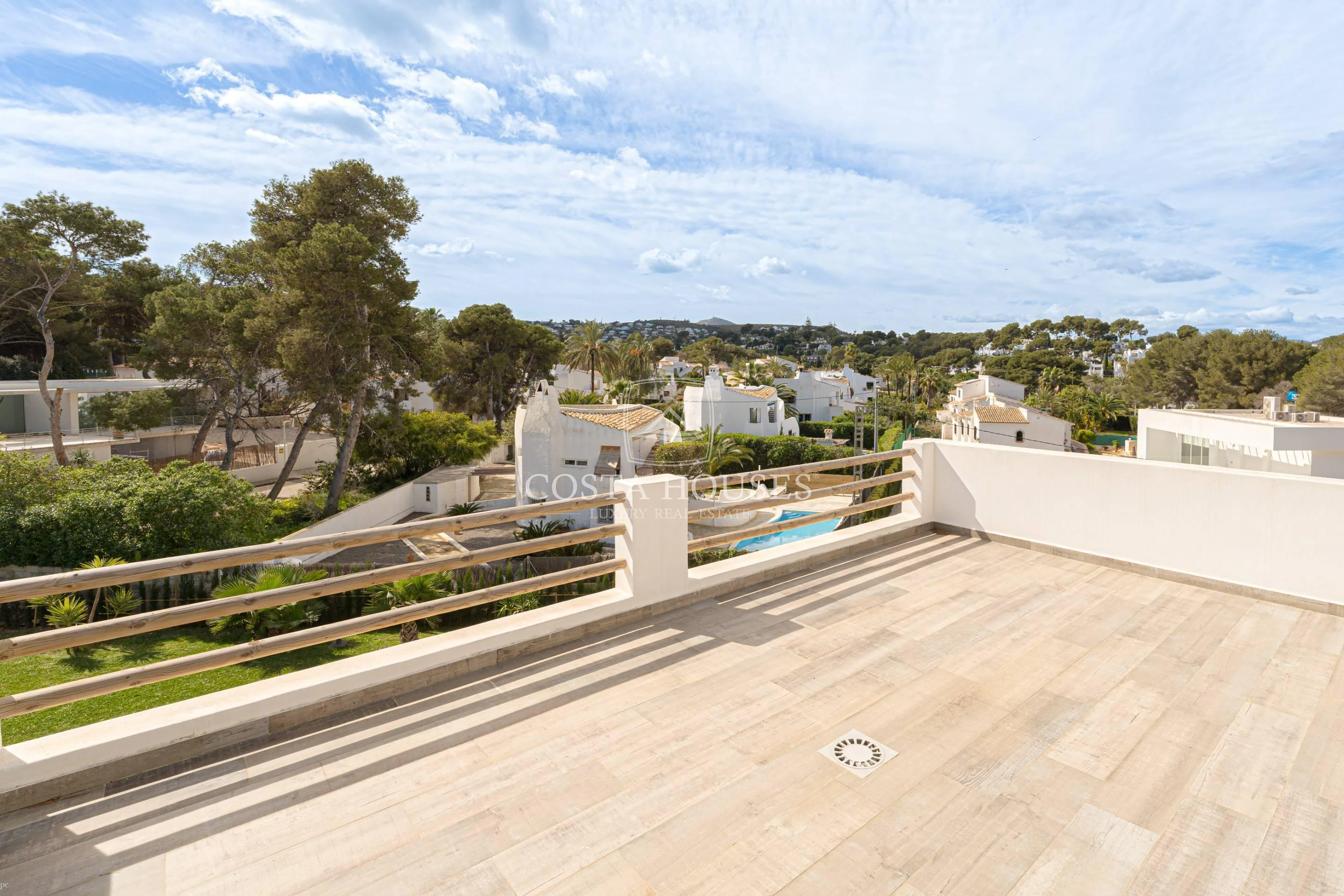 2656V_ALLEGRA - VILLA ALLEGRA · A TAN SOLO 250 METROS DEL MAR Y LA CALA BLANCA EN JAVEA XABIA, ALICANTE