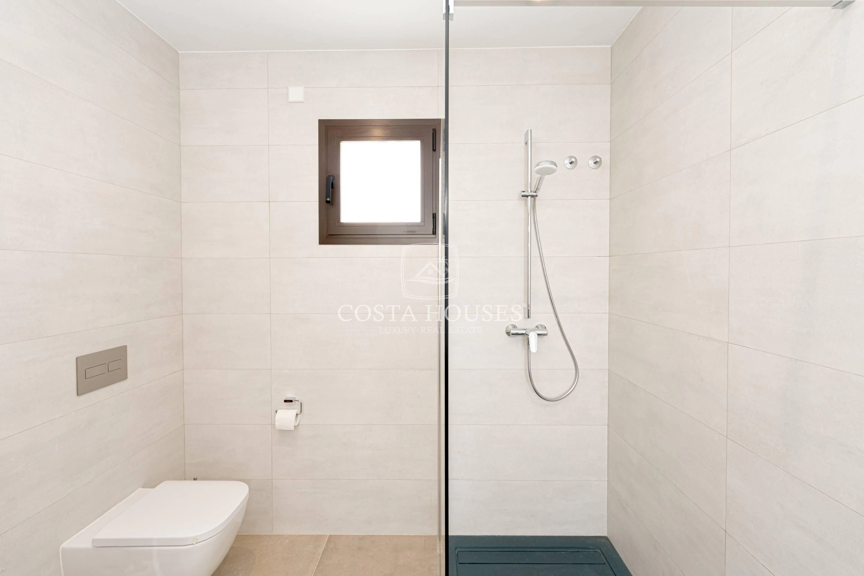 2656V_ALLEGRA - VILLA ALLEGRA · A TAN SOLO 250 METROS DEL MAR Y LA CALA BLANCA EN JAVEA XABIA, ALICANTE