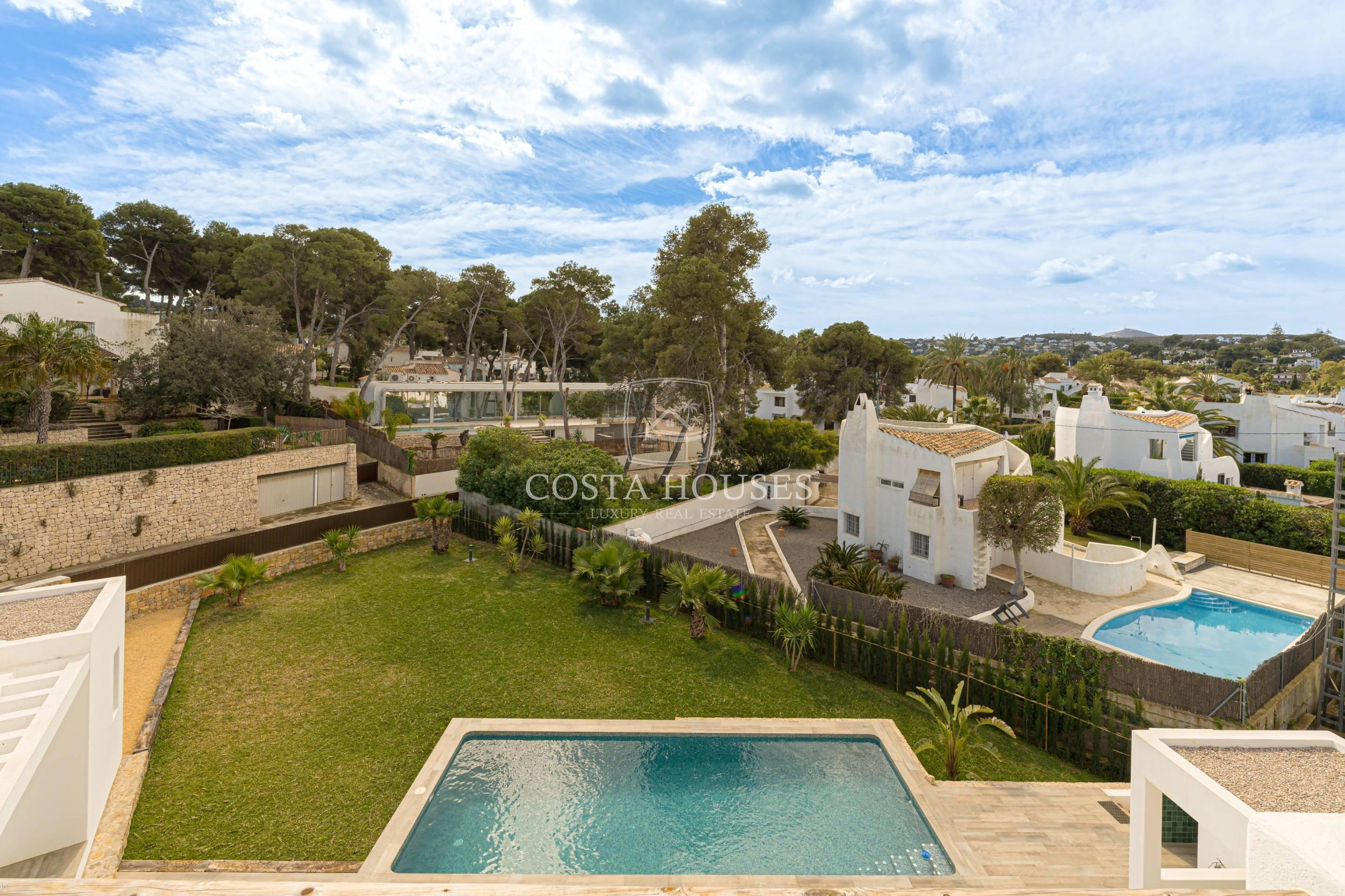 2656V_ALLEGRA - VILLA ALLEGRA · A TAN SOLO 250 METROS DEL MAR Y LA CALA BLANCA EN JAVEA XABIA, ALICANTE