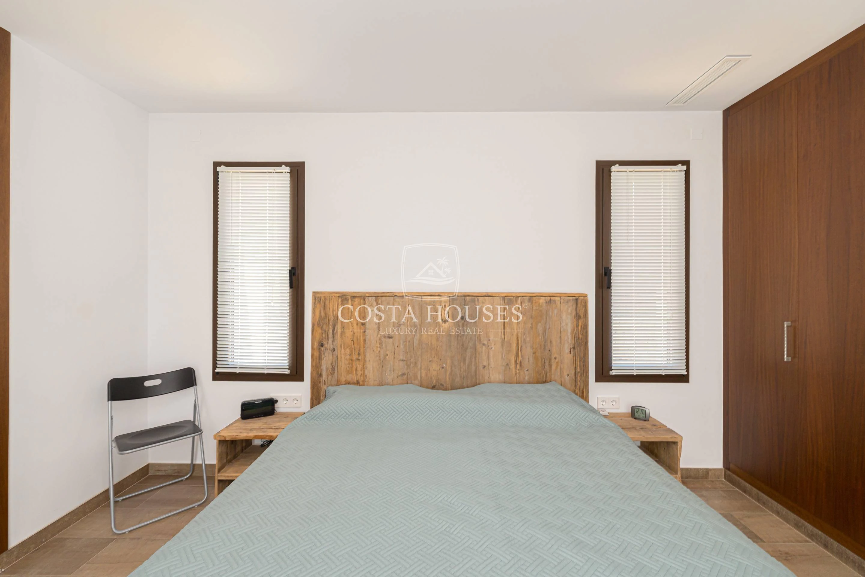 2656V_ALLEGRA - VILLA ALLEGRA · A TAN SOLO 250 METROS DEL MAR Y LA CALA BLANCA EN JAVEA XABIA, ALICANTE