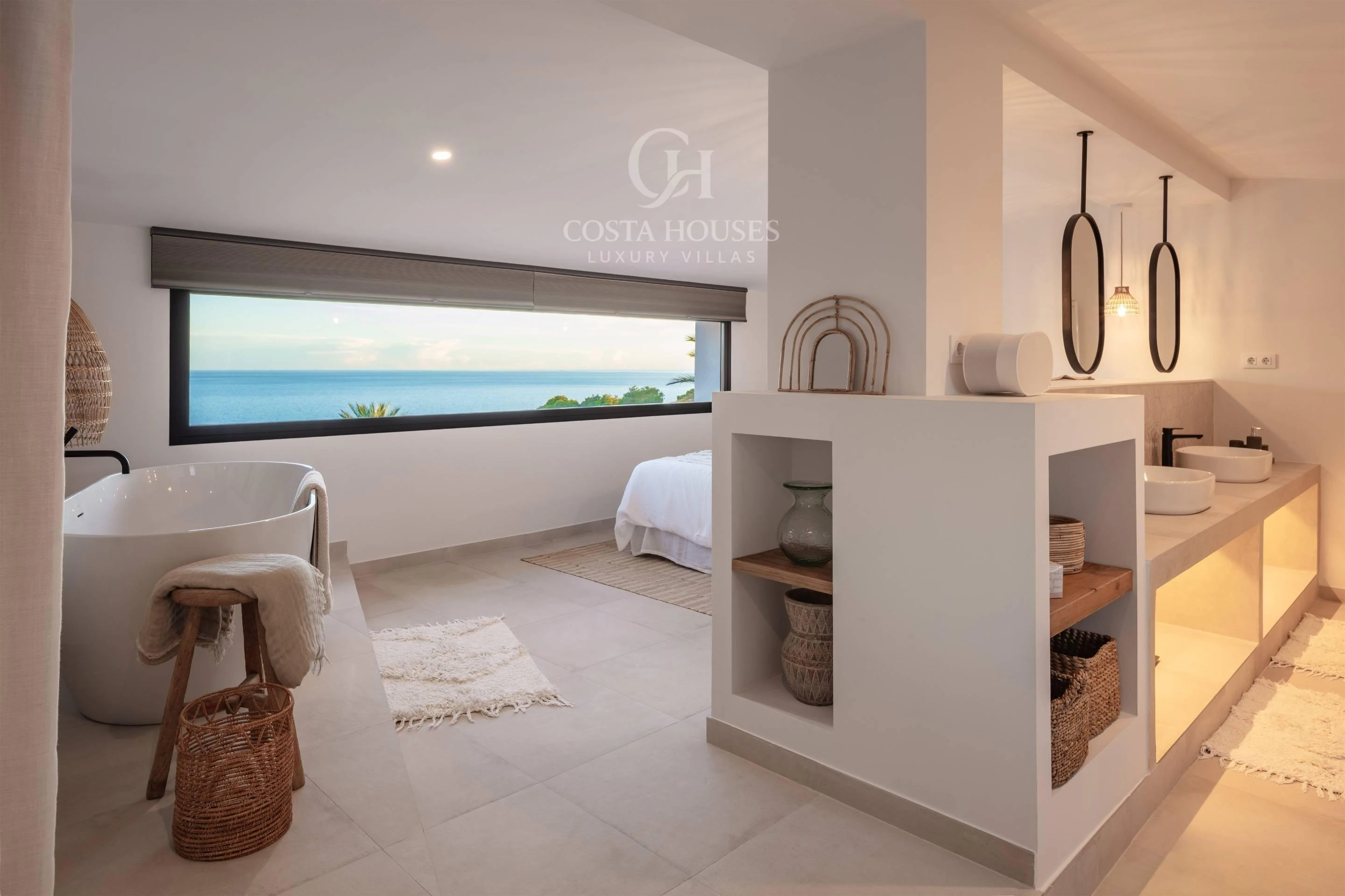 2799VL_ROMER - VILLA ROMER · EL MAR COMO HORIZONTE JUNTO A LA GRANADELLA, JAVEA - ALICANTE