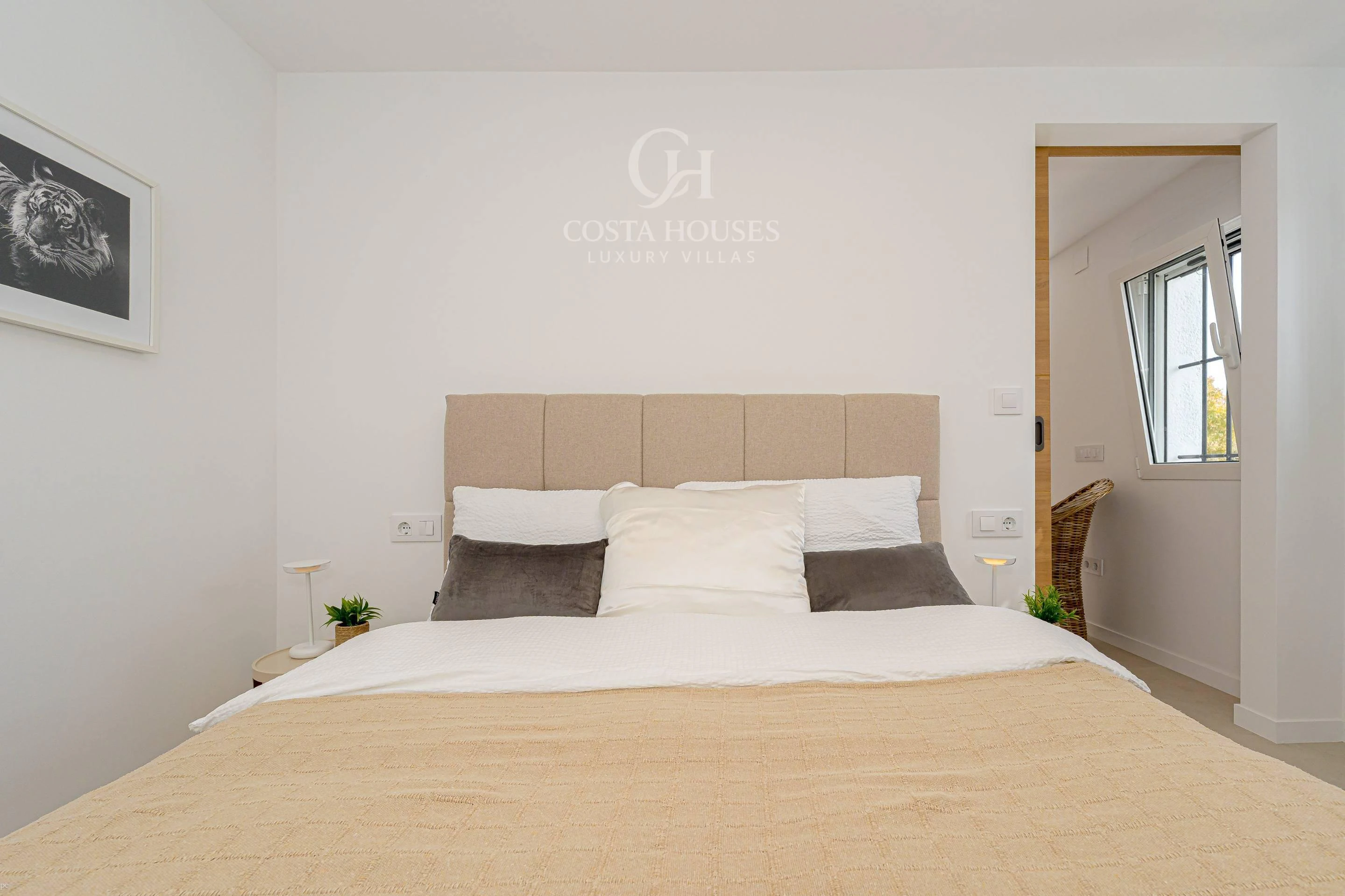 2859V_BRISAMORAIRA - VILLA BRISA MORAIRA · MAR, LUZ Y ESENCIA MEDITERRANEA EN LA SABATERA
