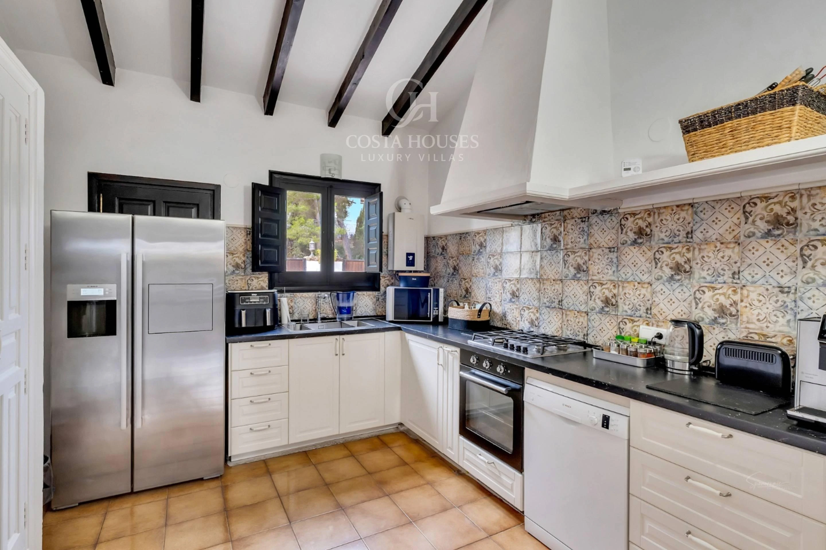 2860V_TOSCA - VILLA TOSCA · ARQUITECTURA MEDITERRANEA Y PRIVACIDAD EN LA LLUCA JAVEA