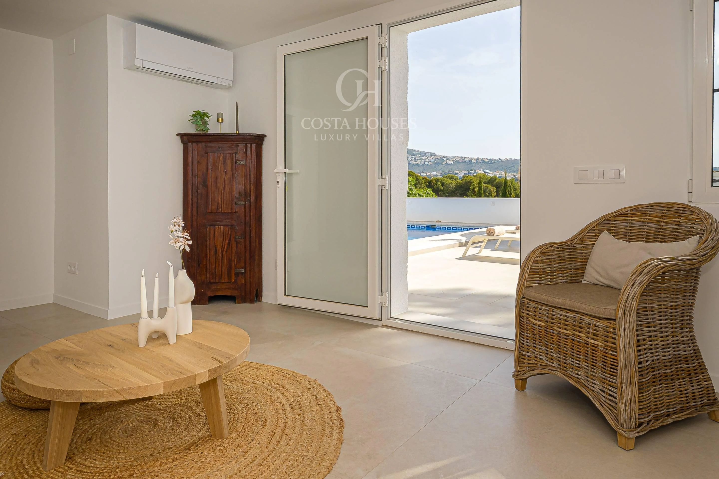 2859V_BRISAMORAIRA - VILLA BRISA MORAIRA · MAR, LUZ Y ESENCIA MEDITERRANEA EN LA SABATERA
