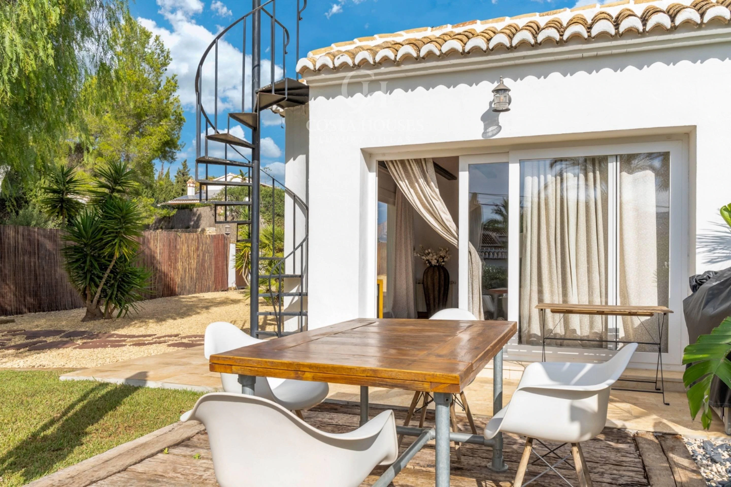 2860V_TOSCA - VILLA TOSCA · ARQUITECTURA MEDITERRANEA Y PRIVACIDAD EN LA LLUCA JAVEA