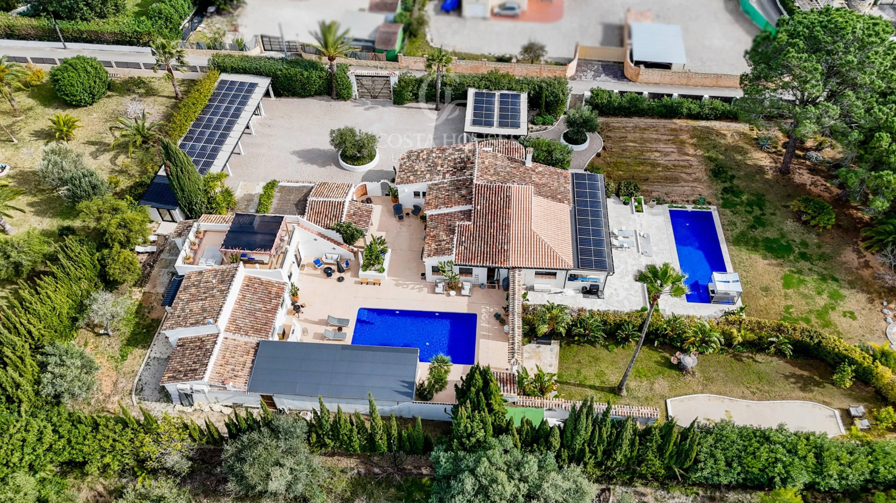 VILLA ALMA ·  REFUGIO MEDITERRÁNEO CONTEMPORÁNEO CON CASA DE INVITADOS EN JÁVEA