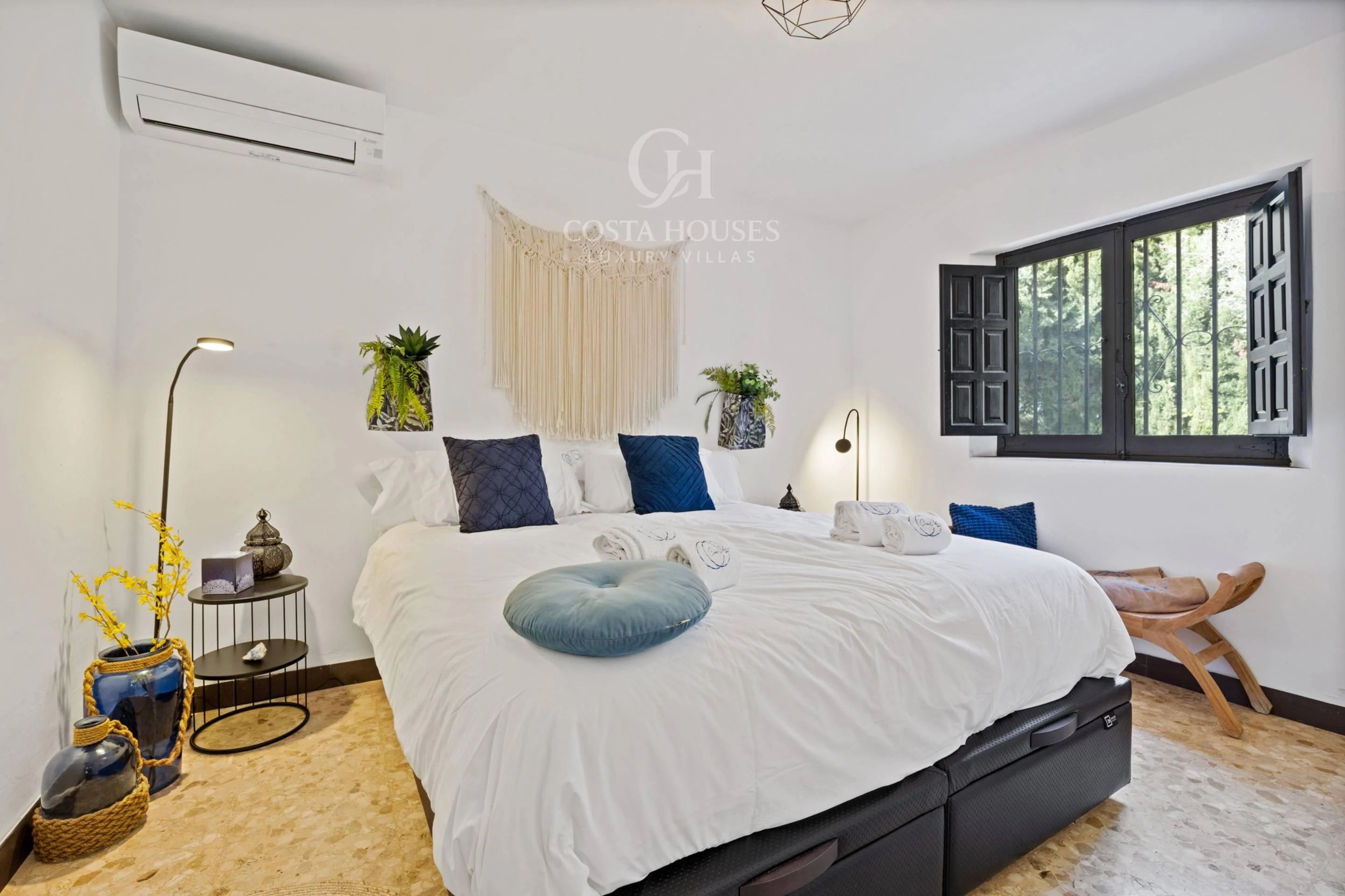 VILLA ALMA ·  REFUGIO MEDITERRÁNEO CONTEMPORÁNEO CON CASA DE INVITADOS EN JÁVEA
