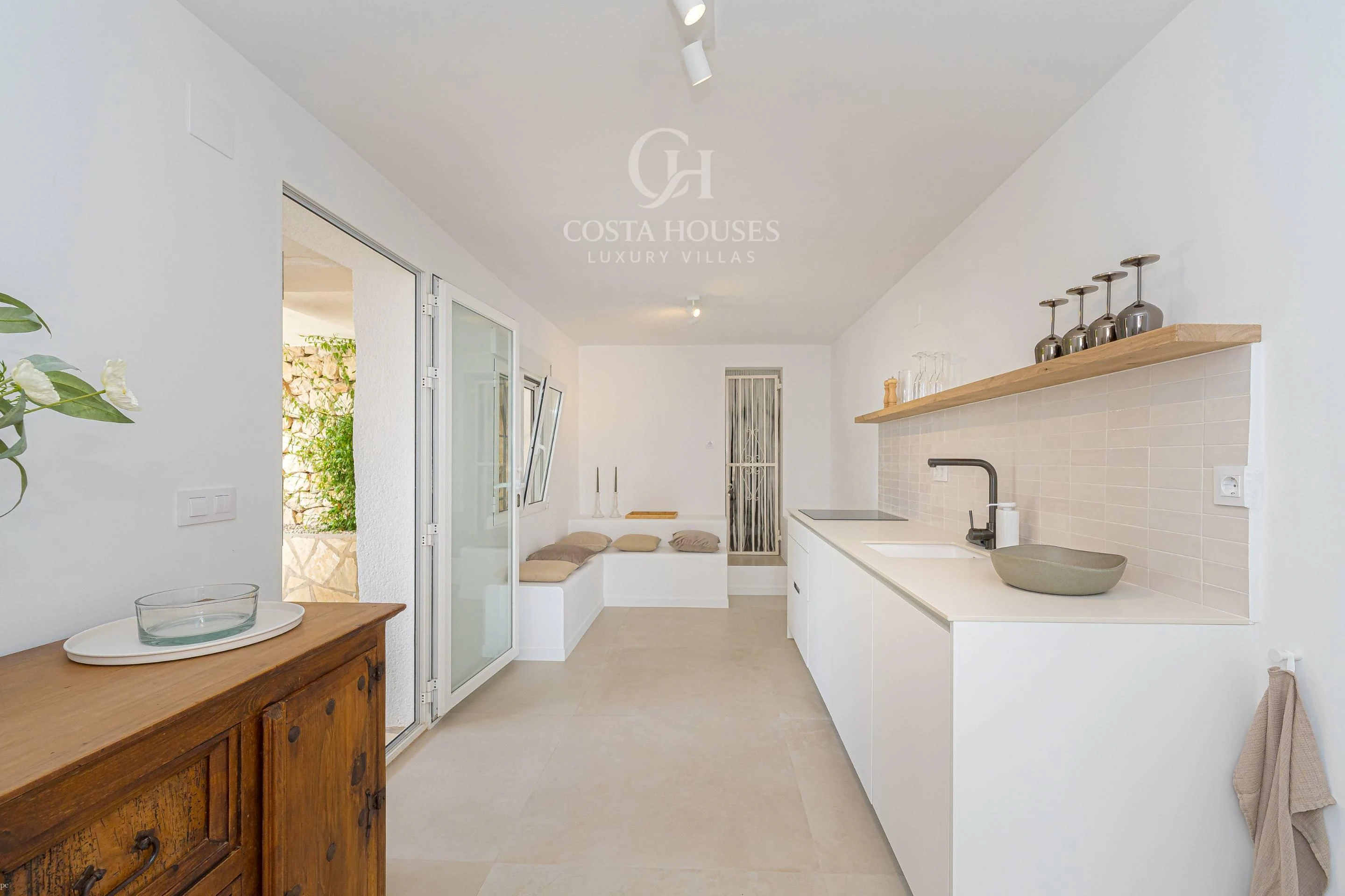 2859V_BRISAMORAIRA - VILLA BRISA MORAIRA · MAR, LUZ Y ESENCIA MEDITERRANEA EN LA SABATERA